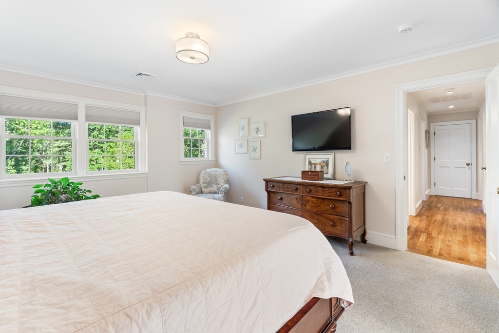 2 Woodridge Rd