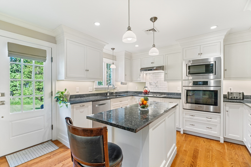 2 Woodridge Rd