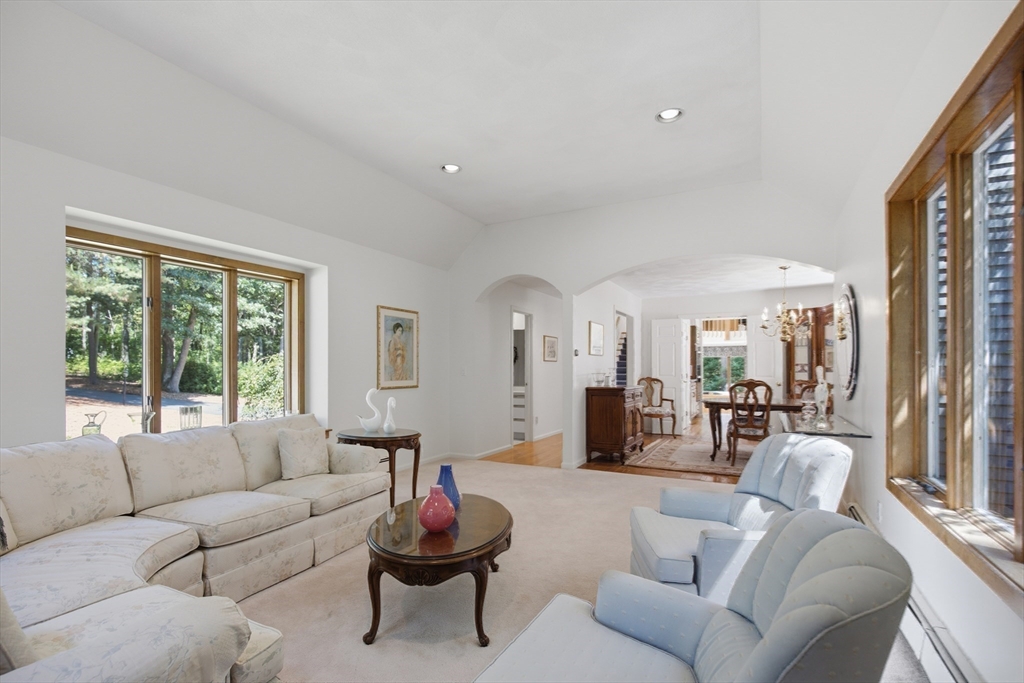 176 Pegan Ln
