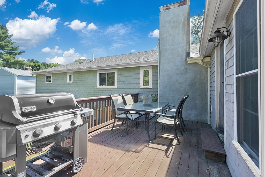 6 Pine St