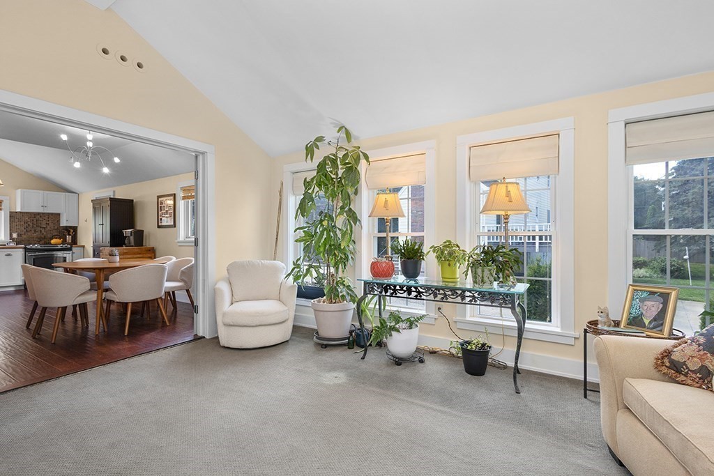 6 Pine St