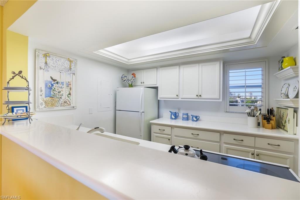 300 Park Shore DR # 5C