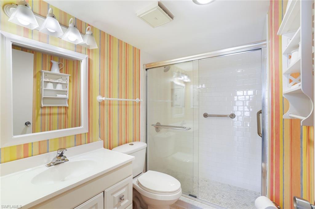 300 Park Shore DR # 5C