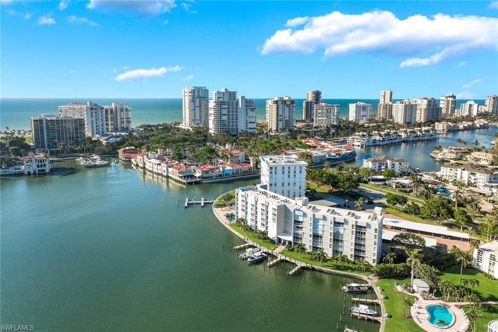 300 Park Shore DR # 5C