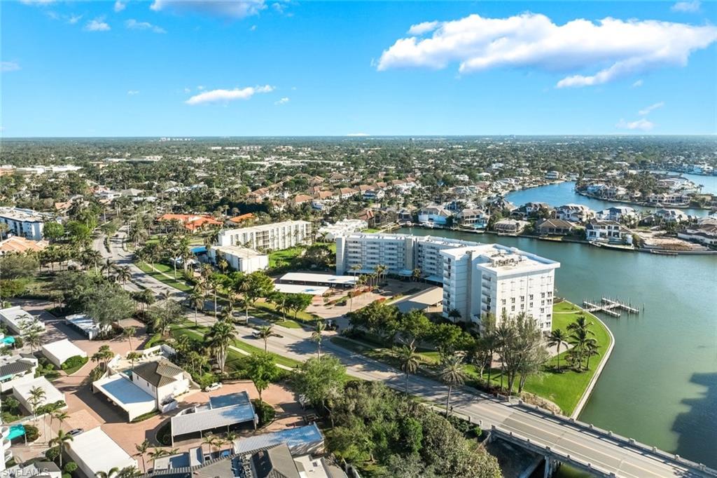 300 Park Shore DR # 5C