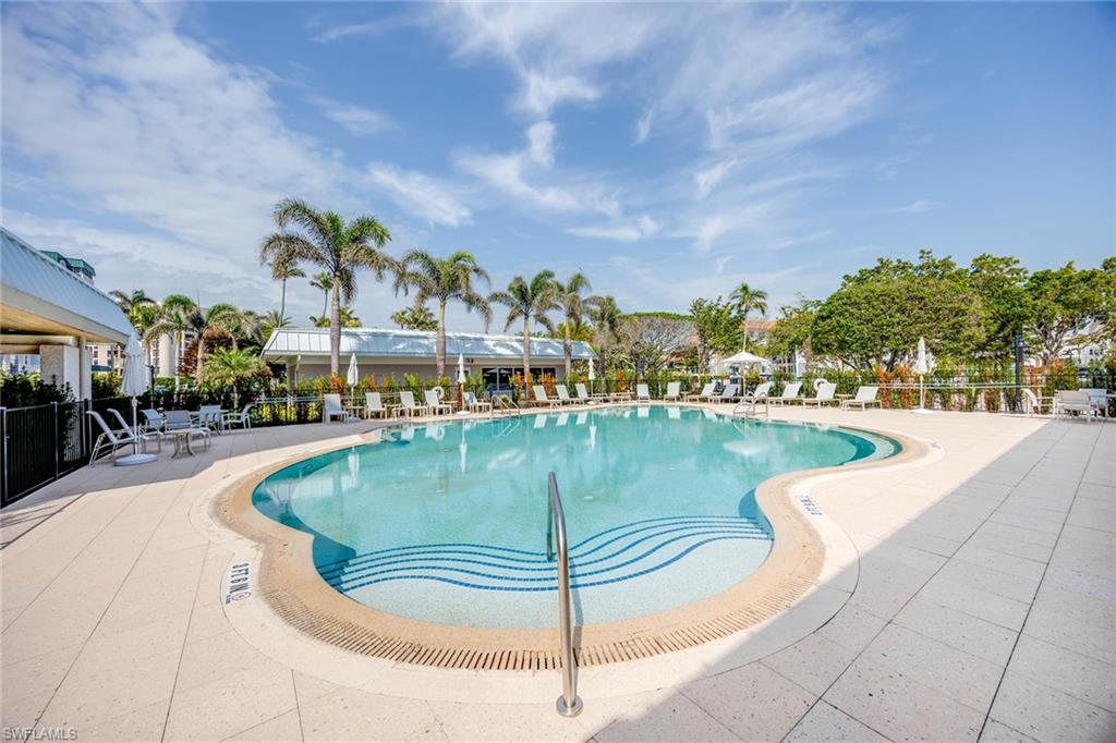 2901 Gulf Shore BLVD N # 302S