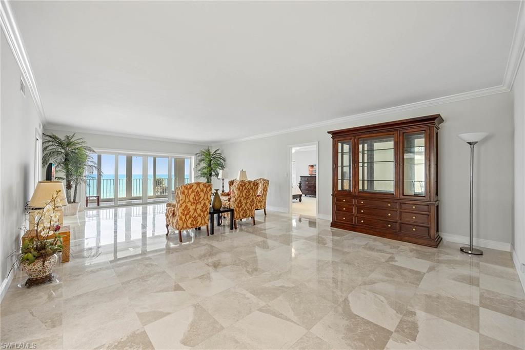 2901 Gulf Shore BLVD N # 302S