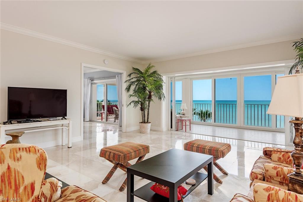 2901 Gulf Shore BLVD N # 302S