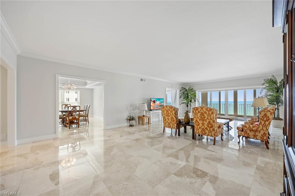 2901 Gulf Shore BLVD N # 302S