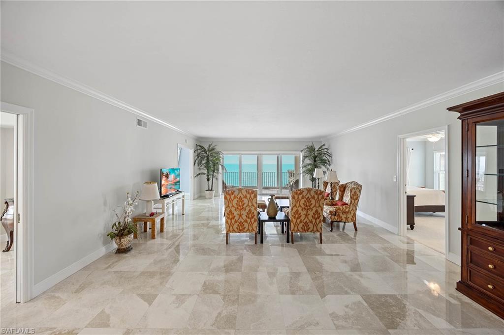 2901 Gulf Shore BLVD N # 302S