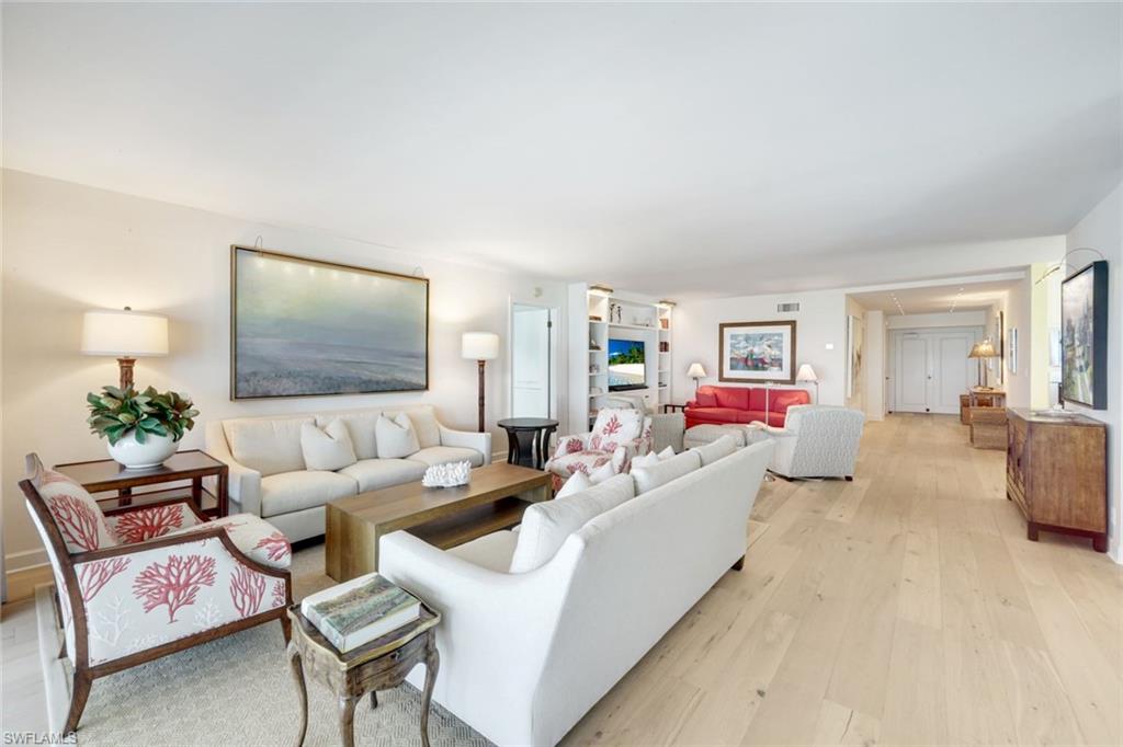 2901 GULF SHORE BLVD W # 402S