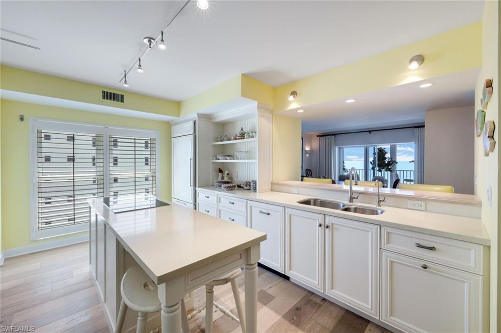2901 GULF SHORE BLVD W # 402S