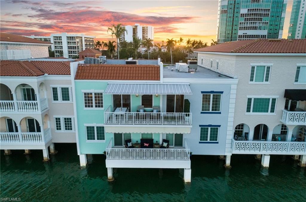 4000 Gulf Shore BLVD N 400