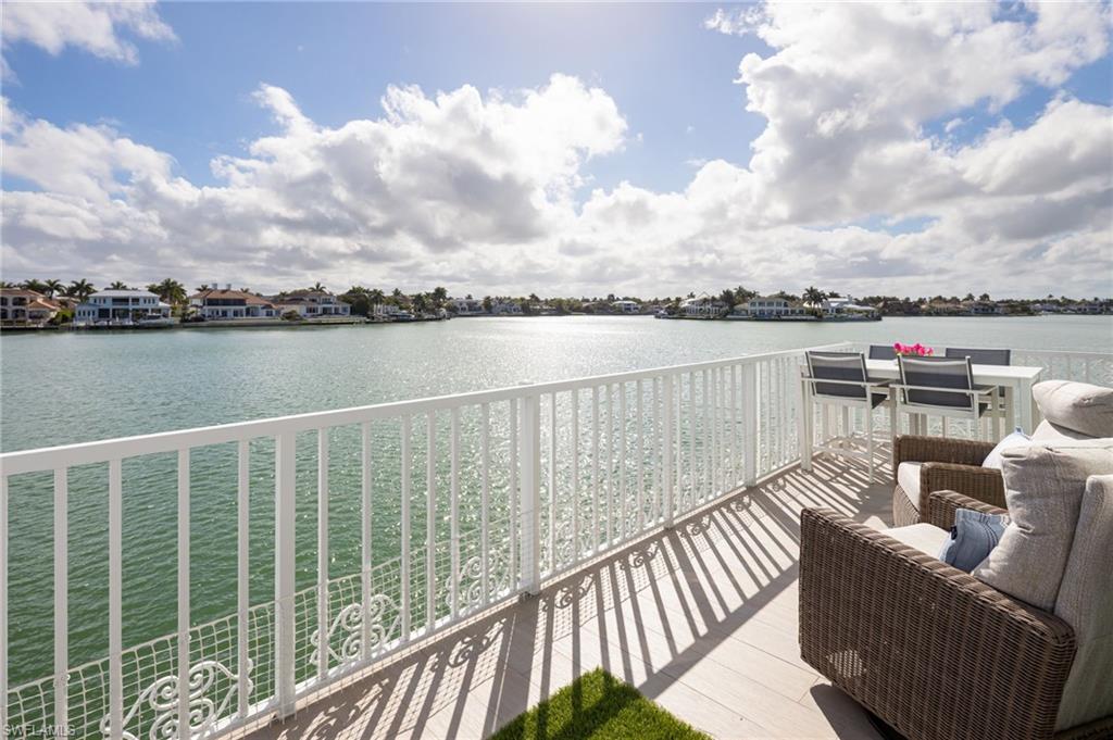 4000 Gulf Shore BLVD N 400