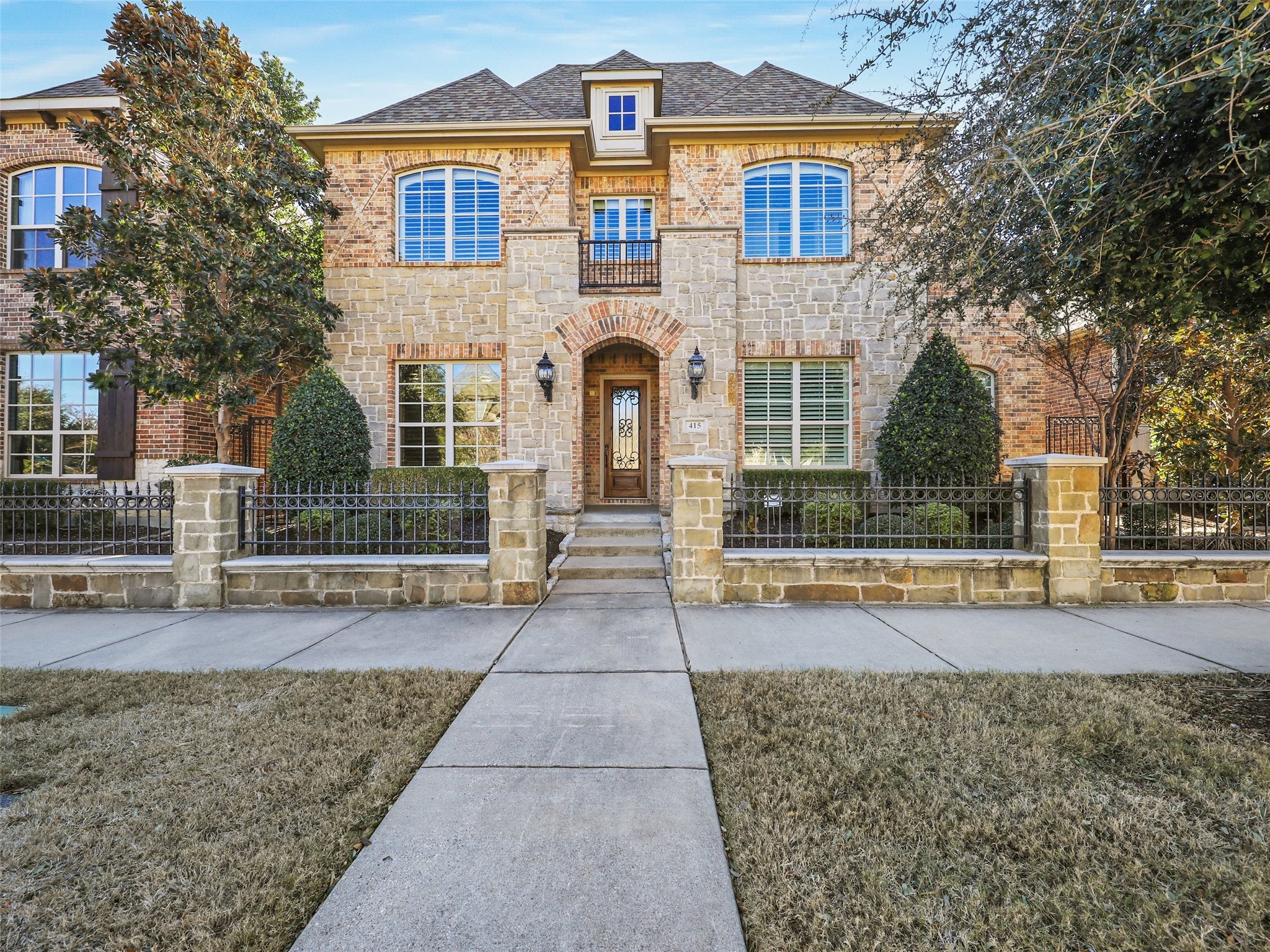 415 Palladian Boulevard