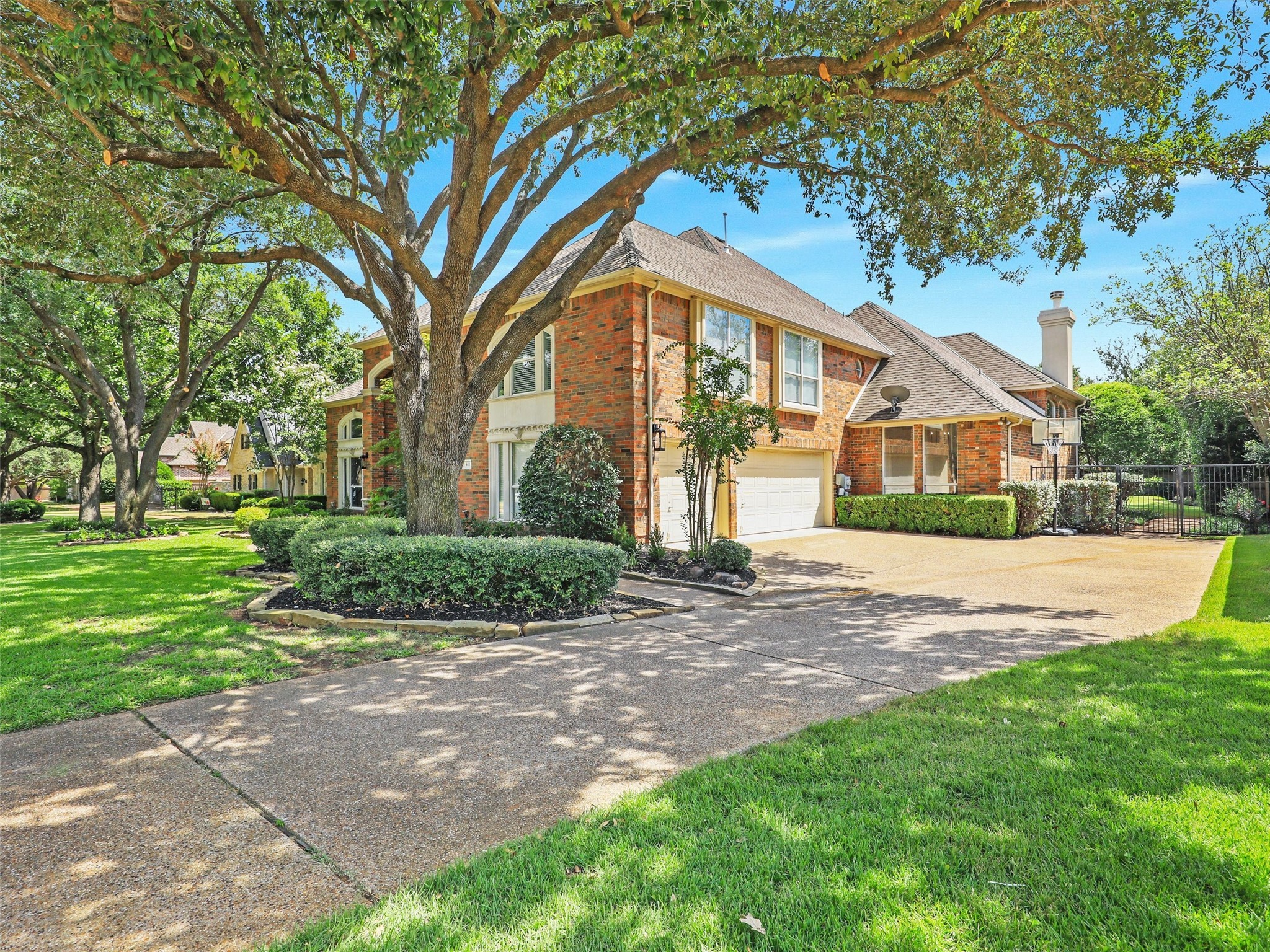 611 Logans Lane