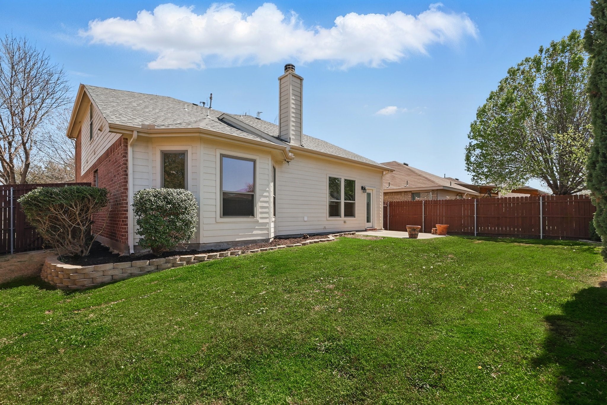 400 Crossbill Lane
