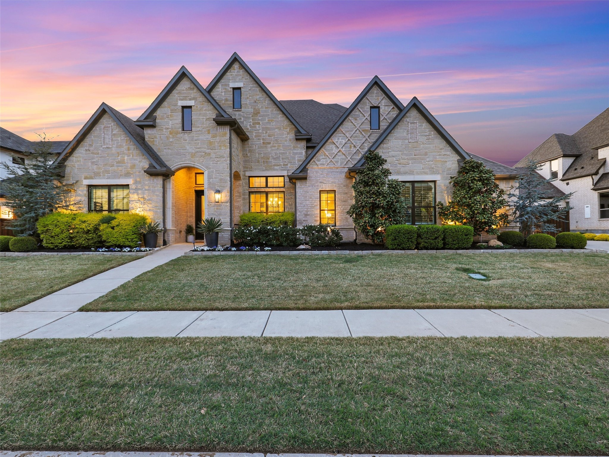1004 Rhone Lane