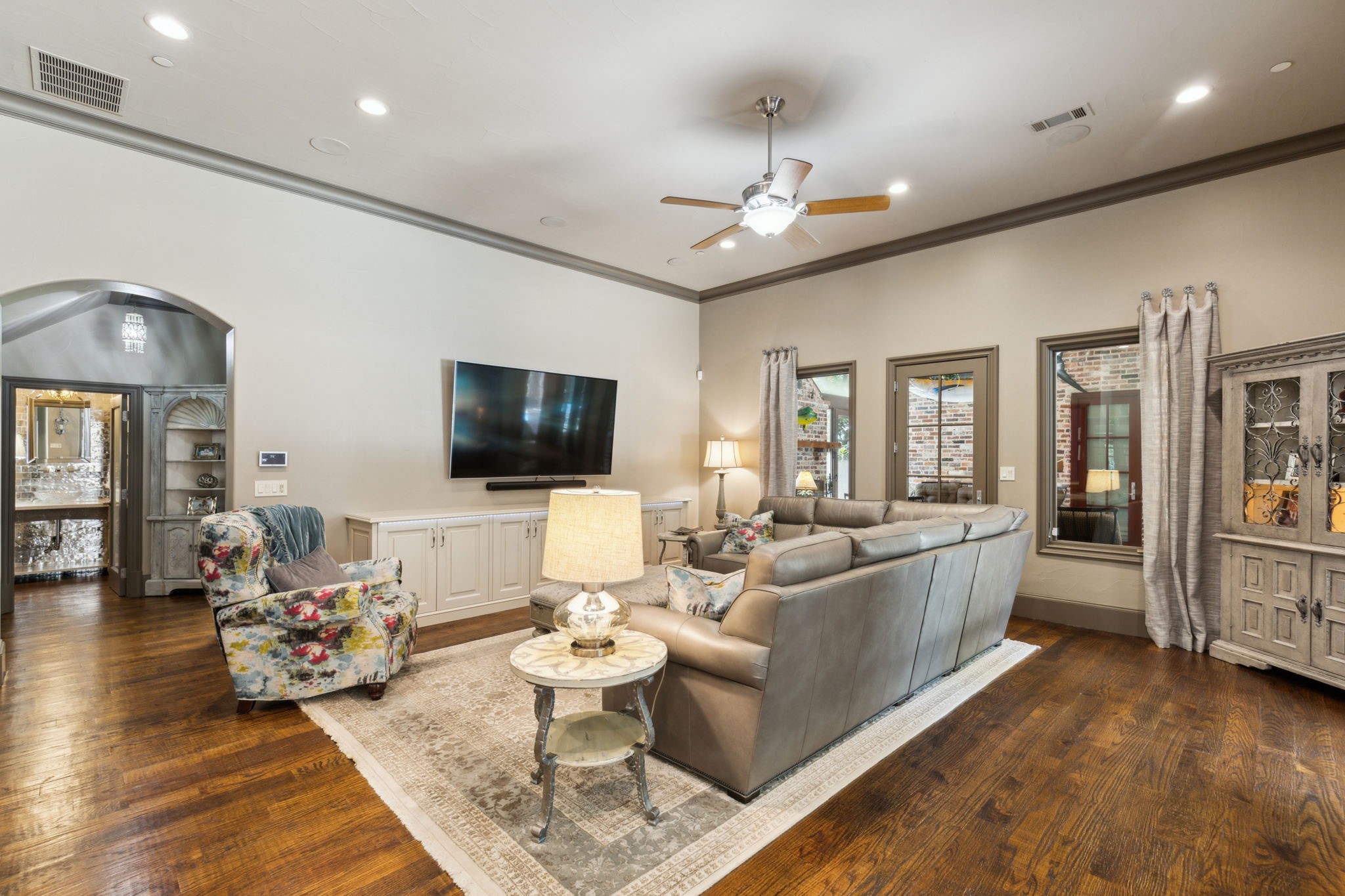 1213 Club House Court