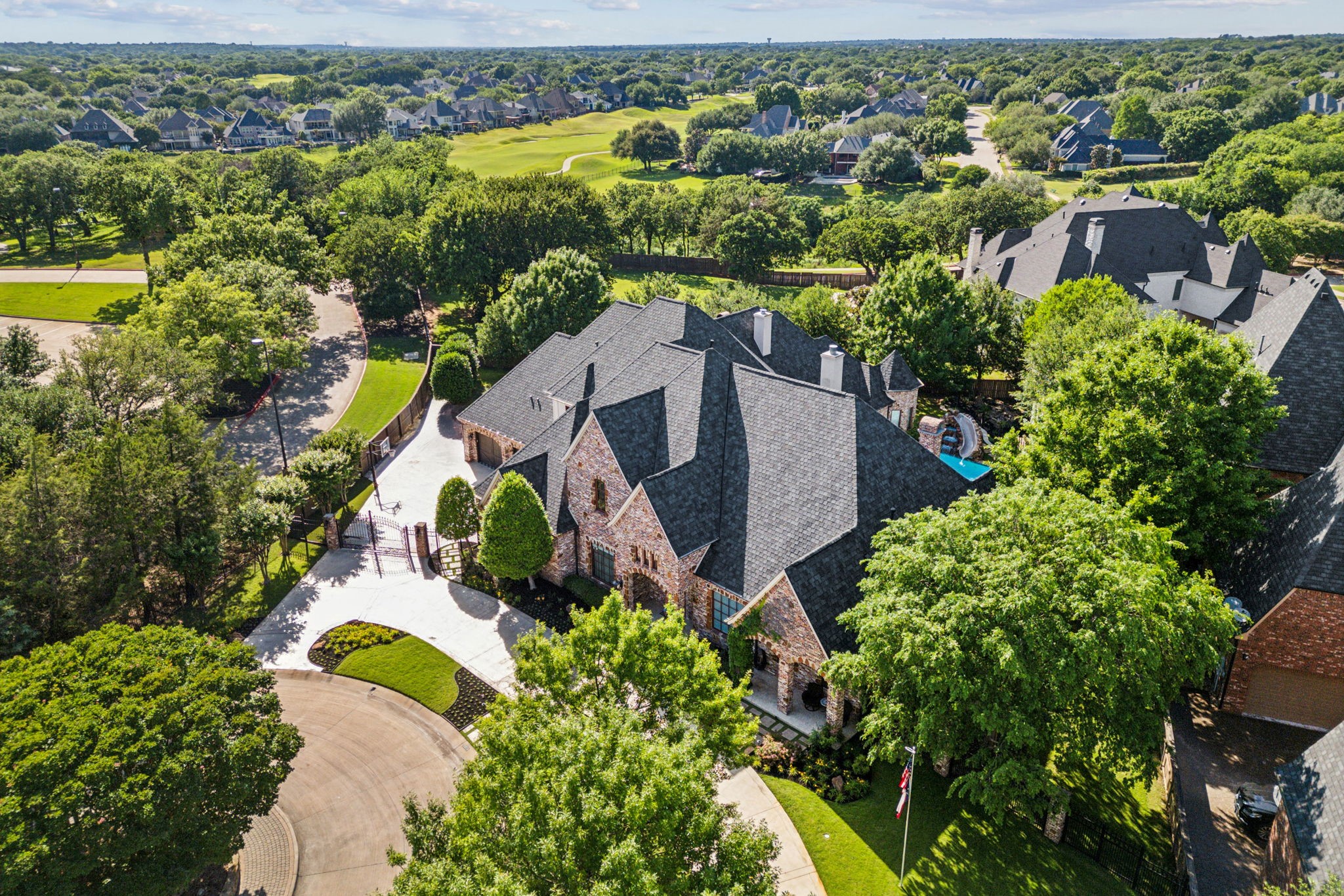 1213 Club House Court