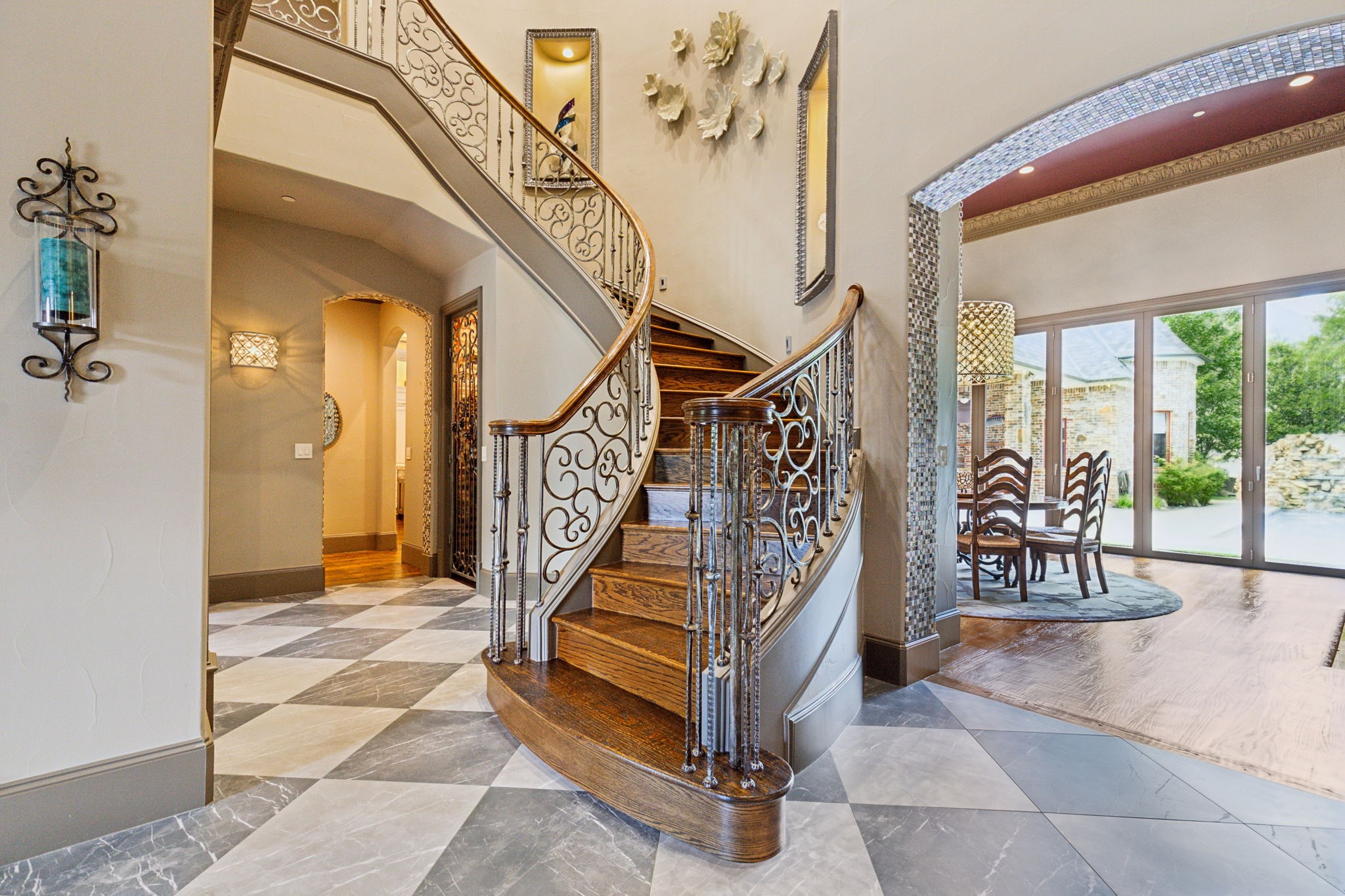 1213 Club House Court