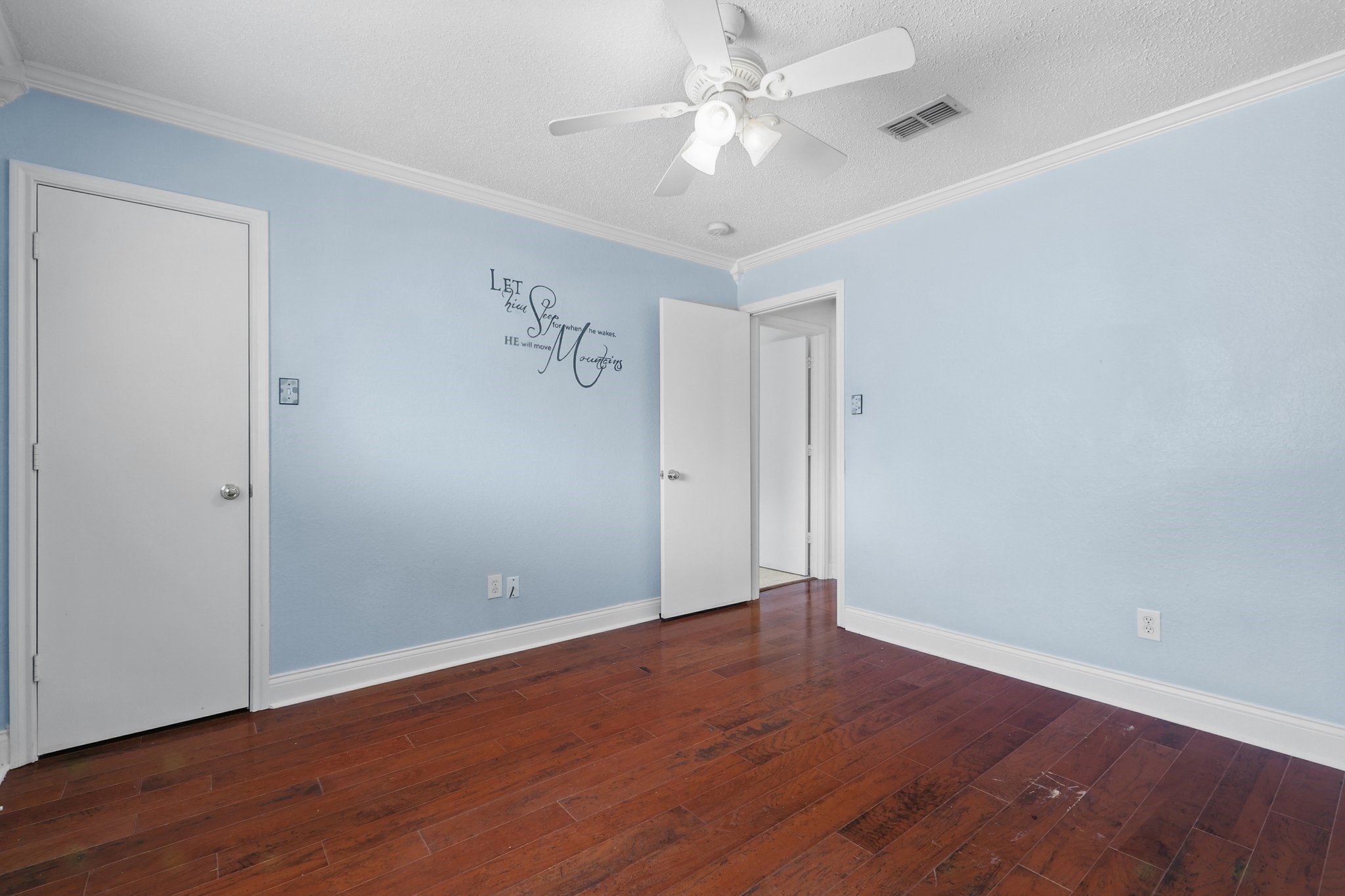 2103 Bolivar Drive