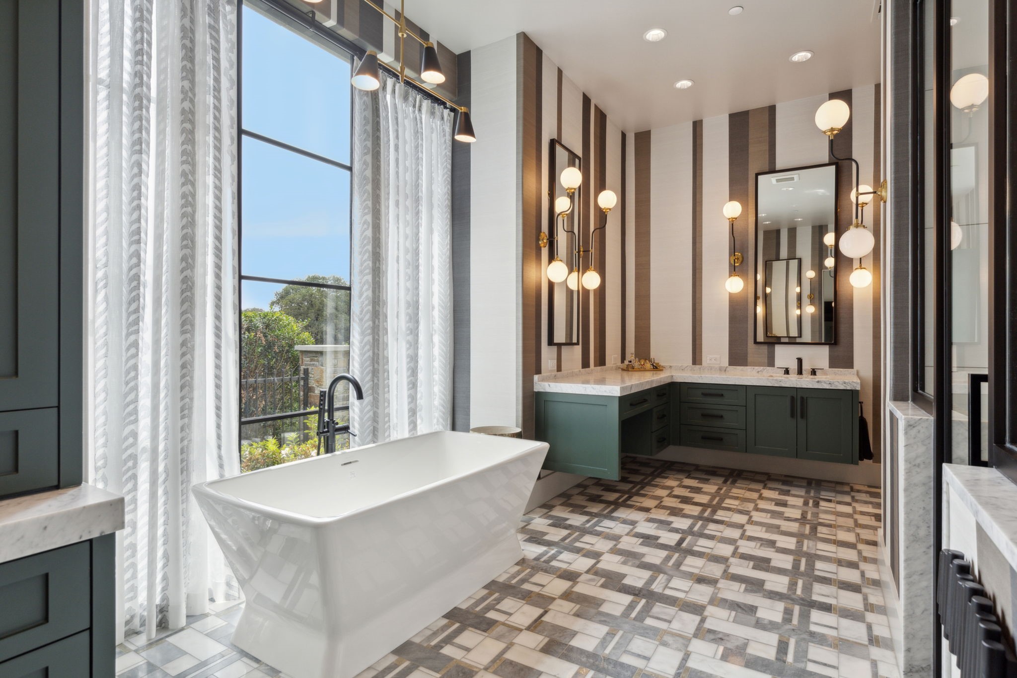 1502 Bluffview Drive