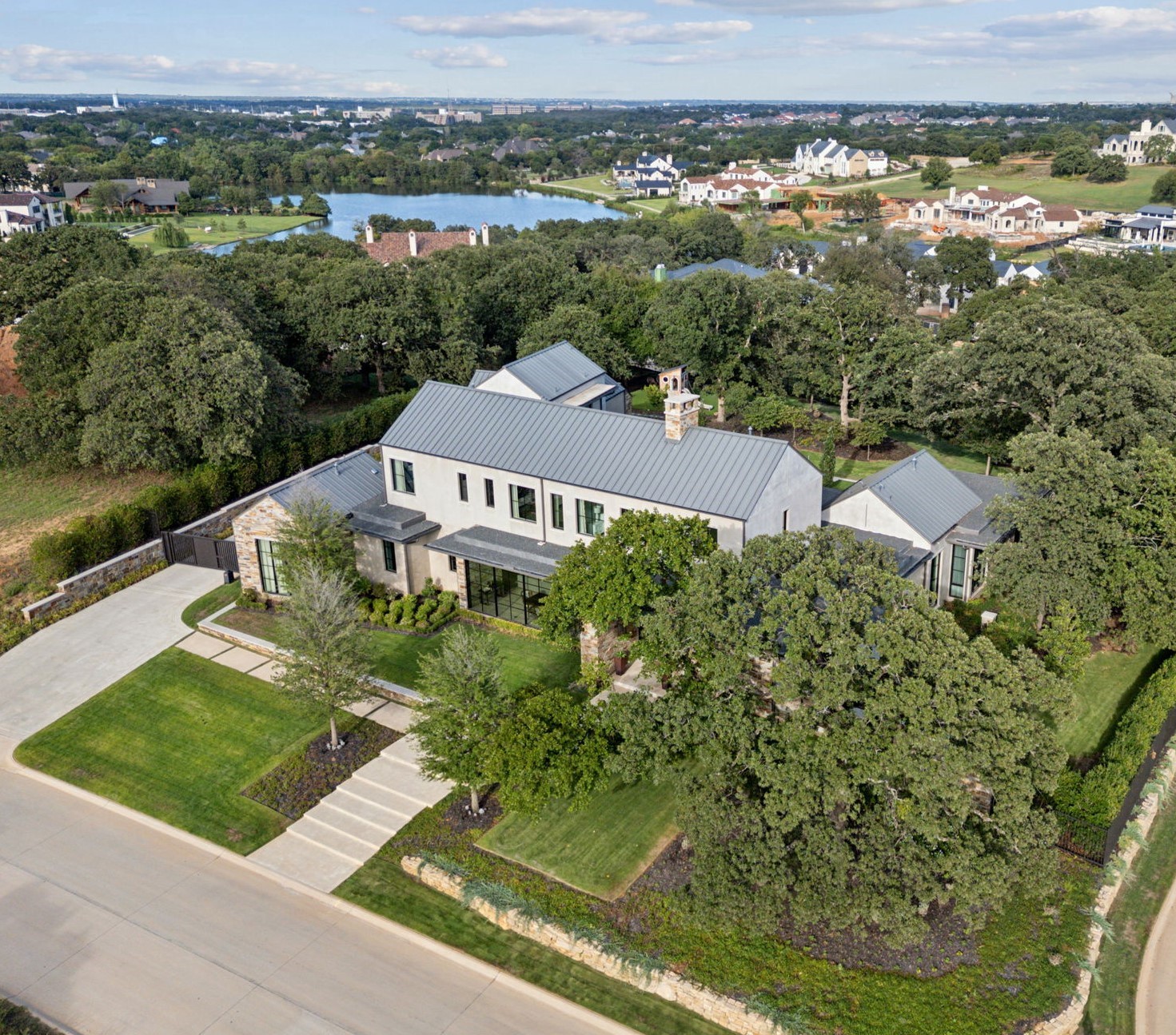 1502 Bluffview Drive
