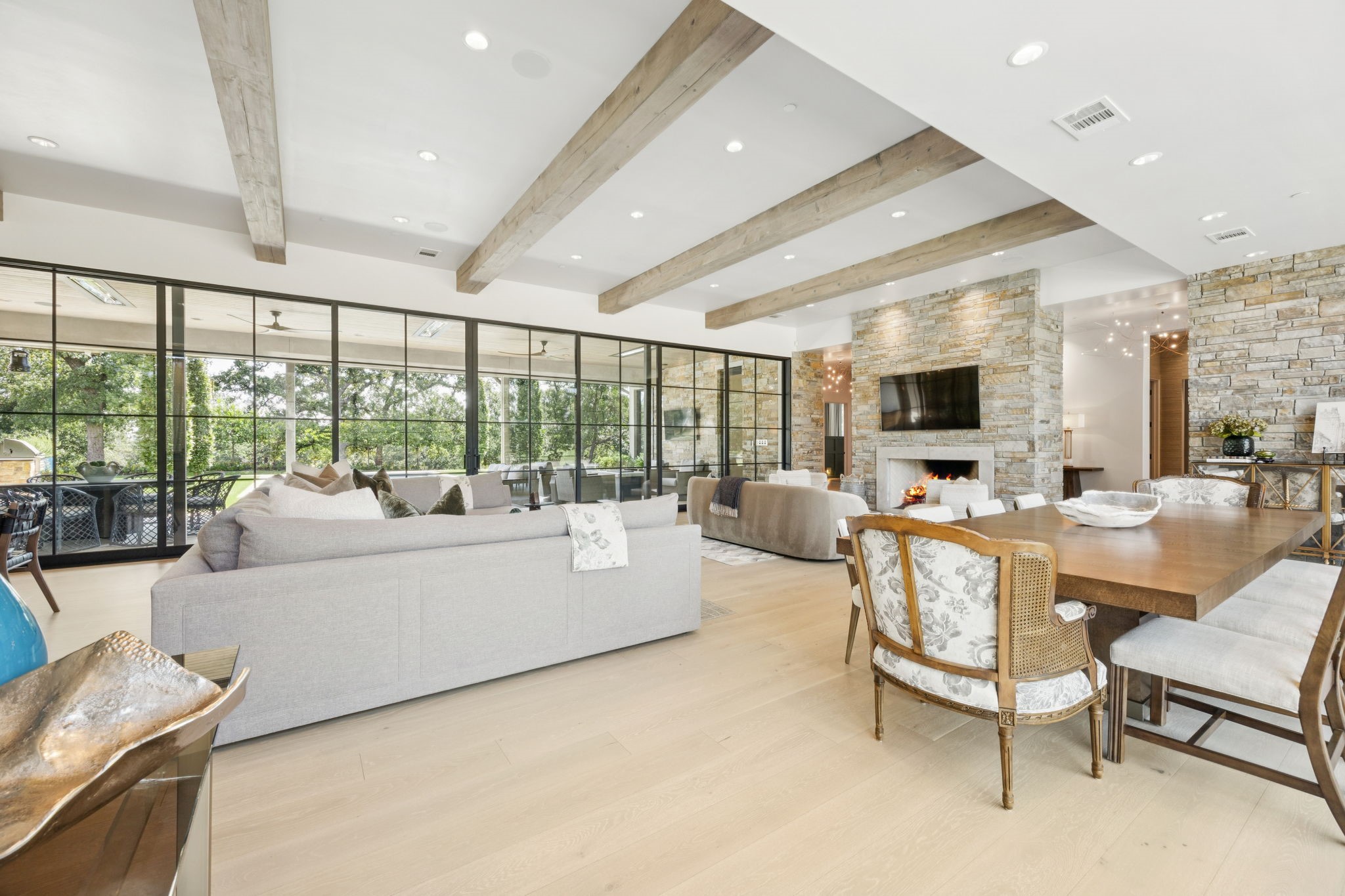 1502 Bluffview Drive