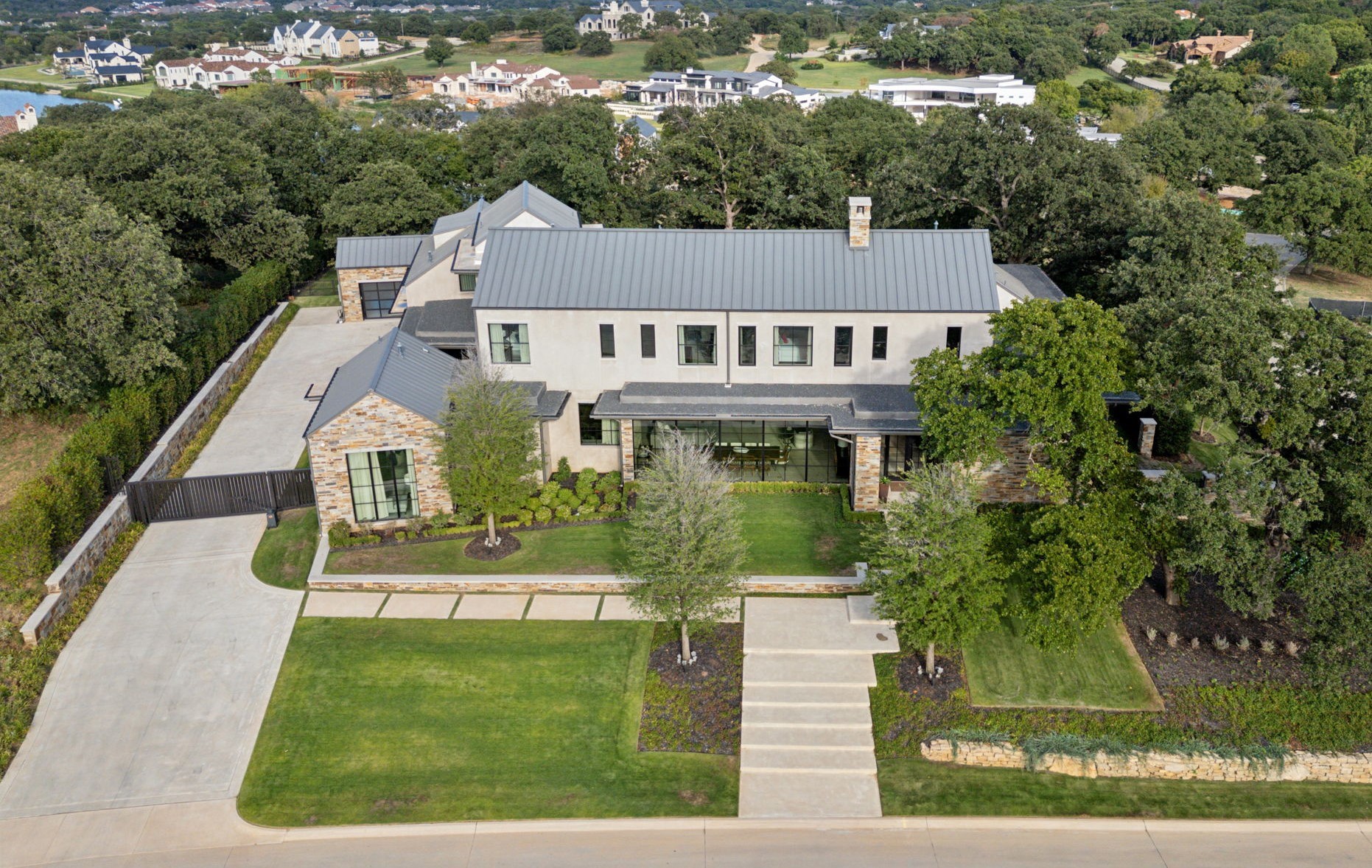 1502 Bluffview Drive
