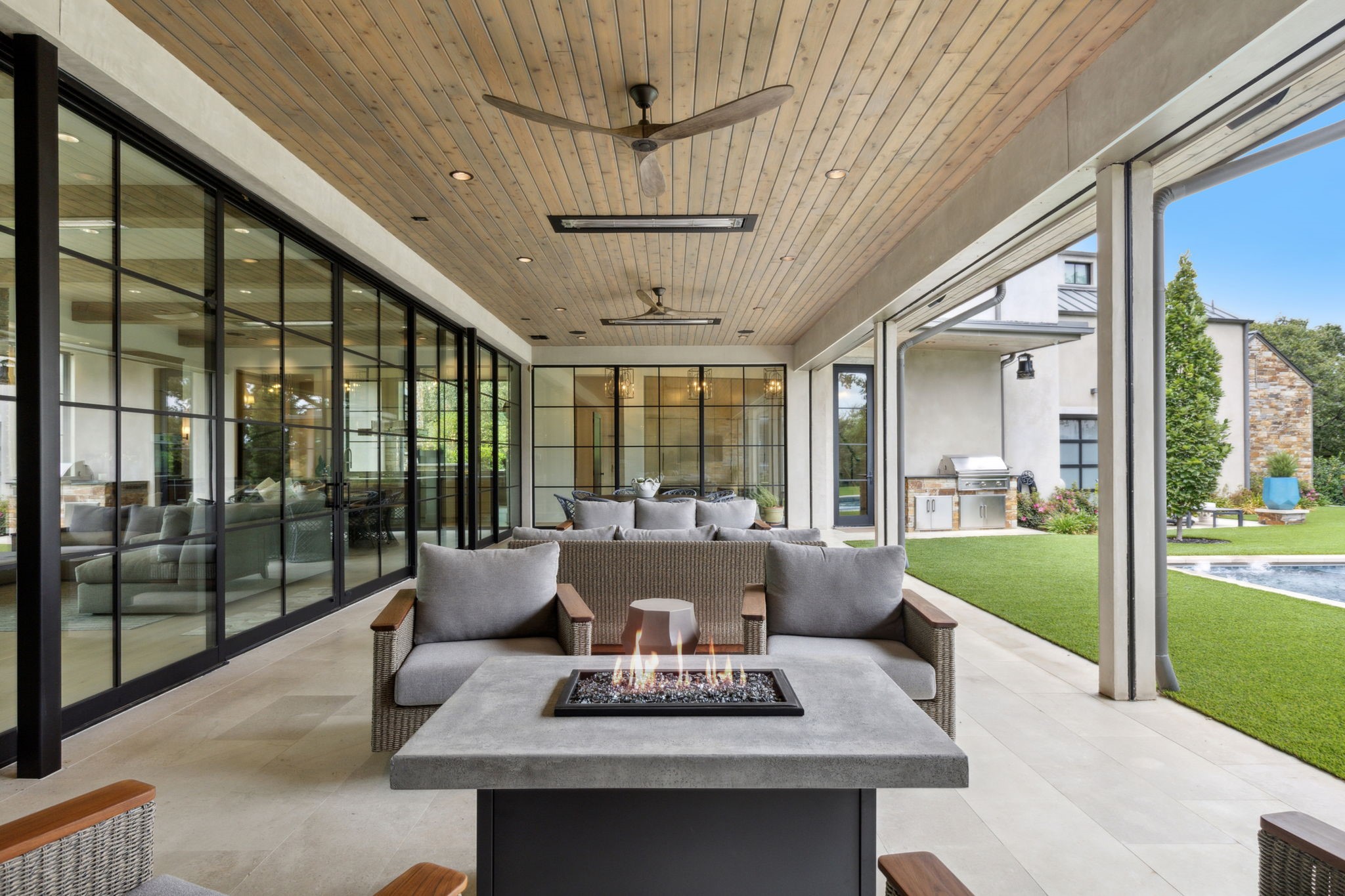 1502 Bluffview Drive