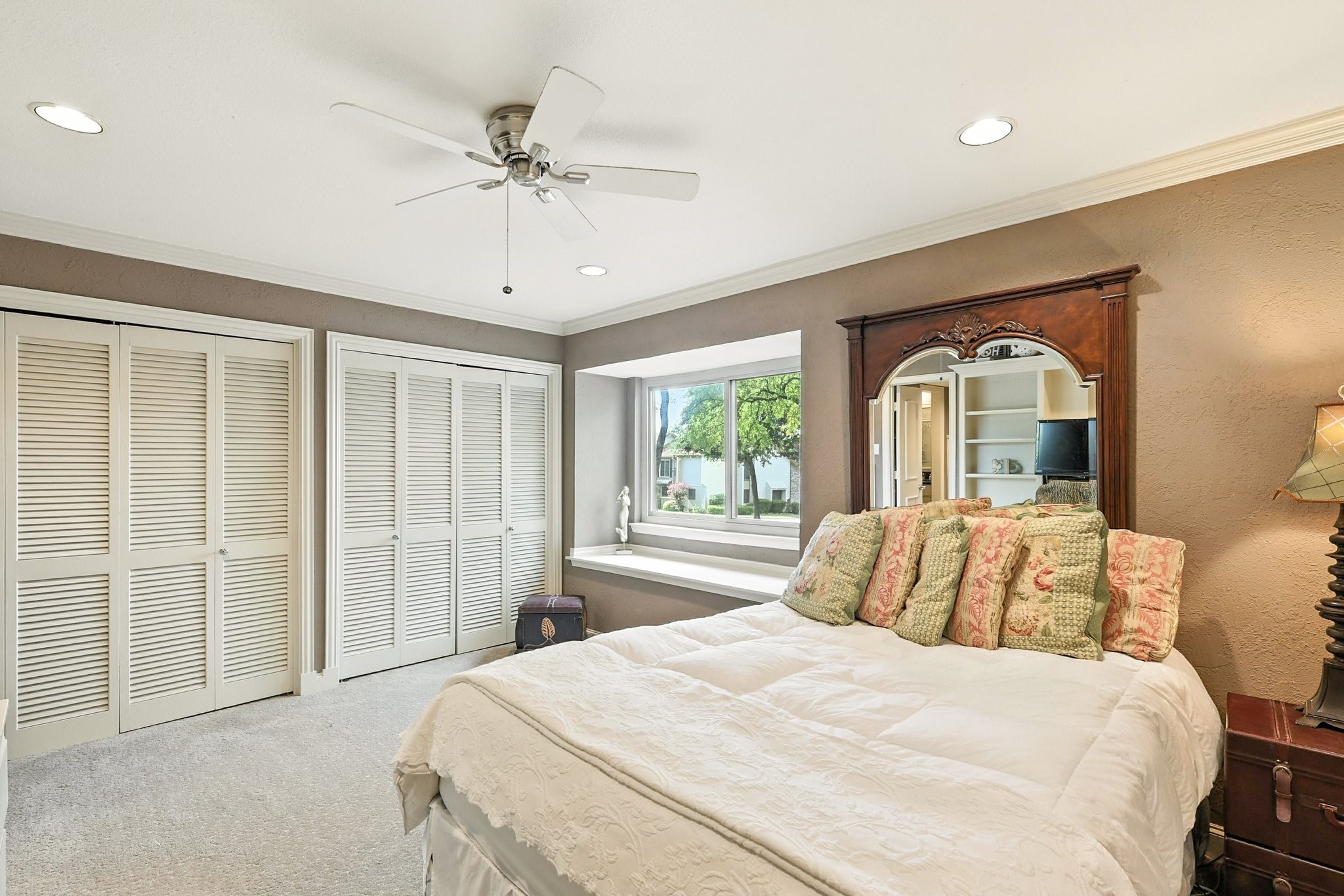 5902 Chimney Wood Circle