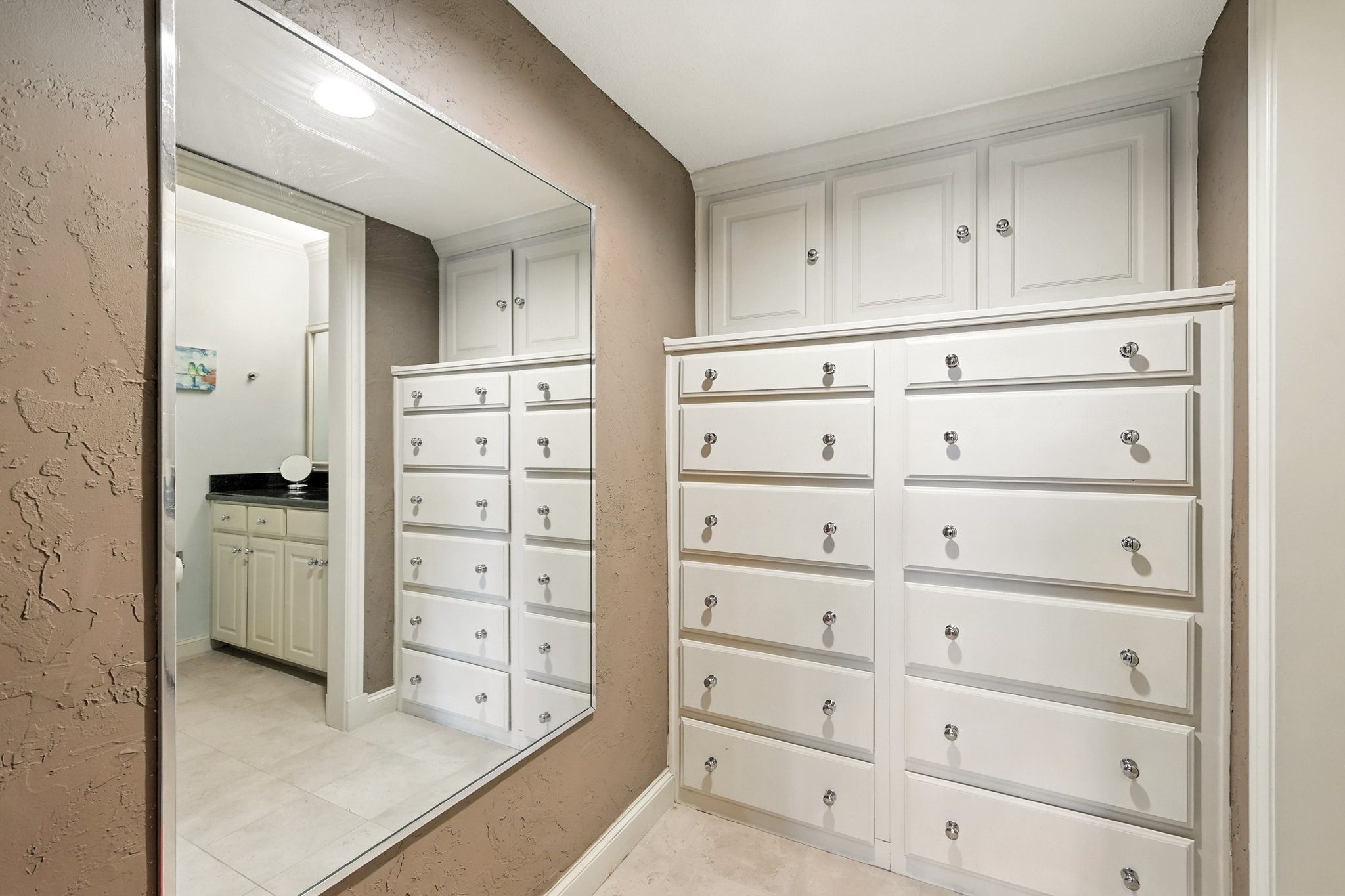 5902 Chimney Wood Circle