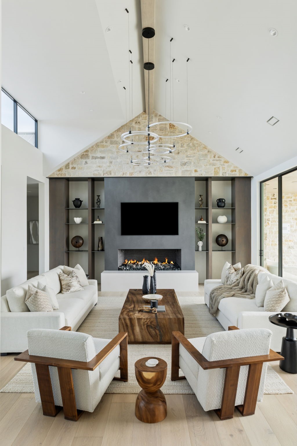 2645 Magnolia Circle