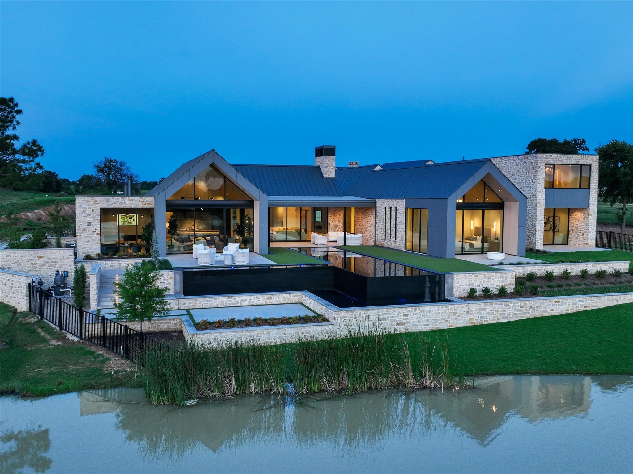 2645 Magnolia Circle