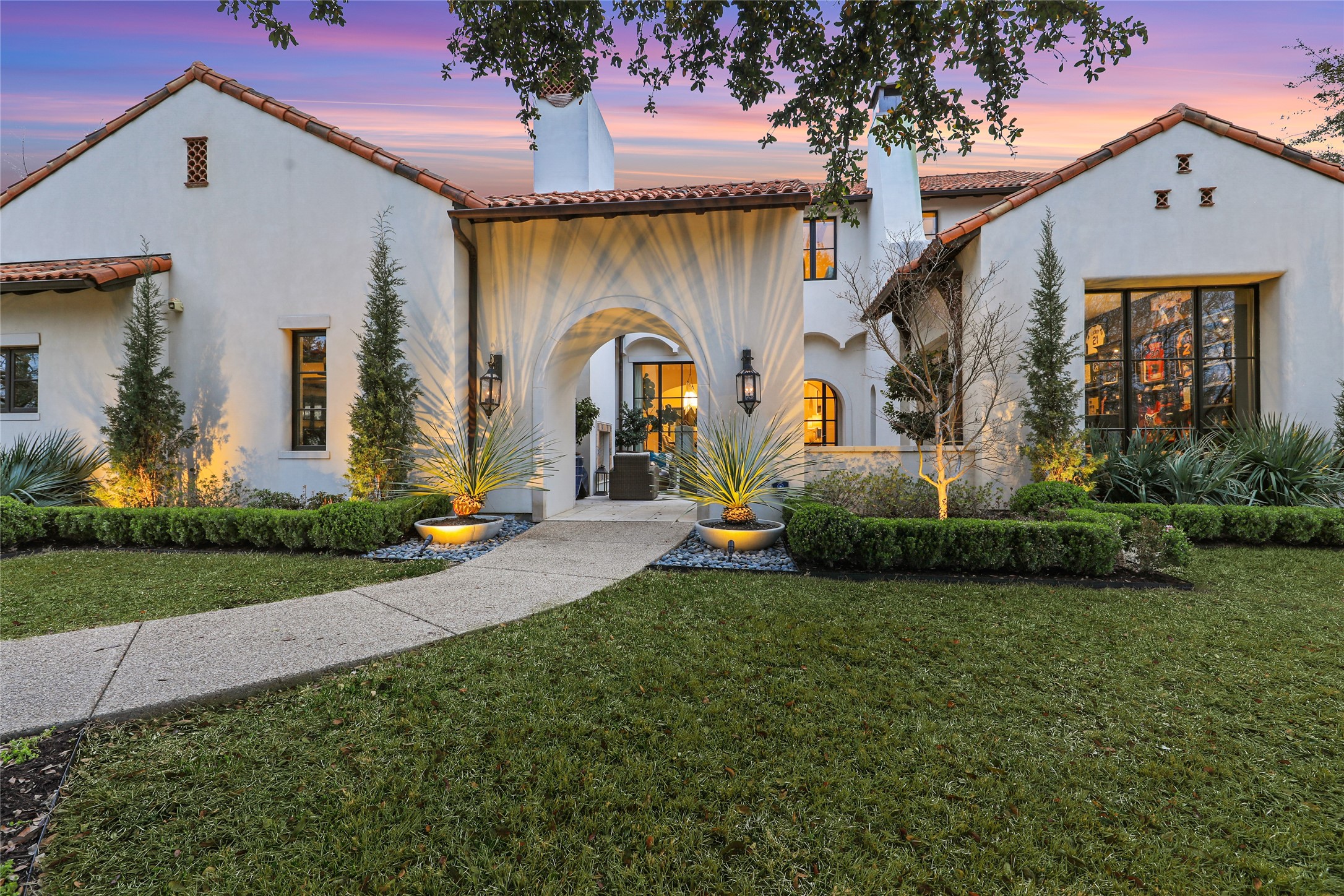 1402 Fountain Grass Court
