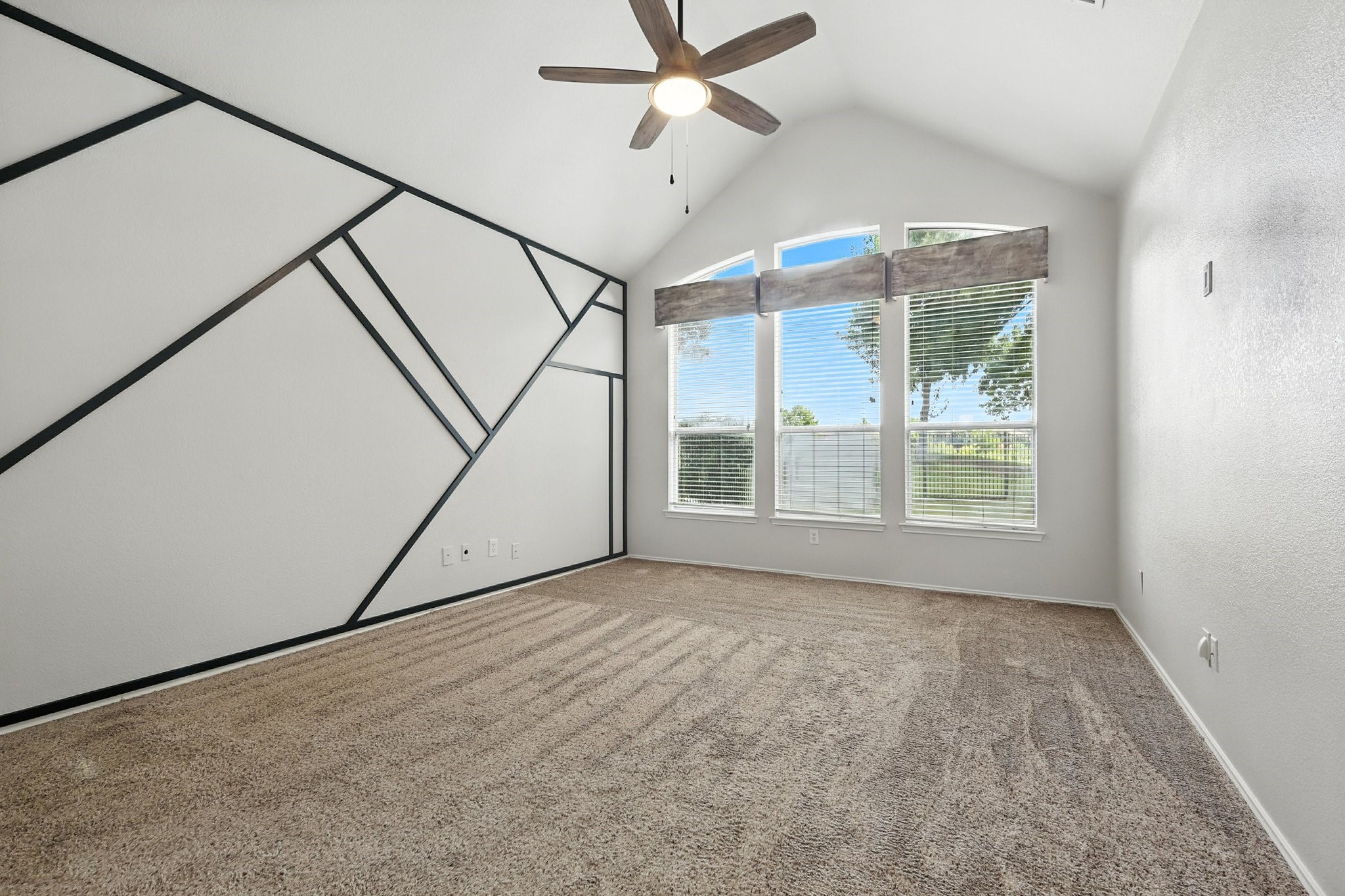 8909 Edinburgh Lane