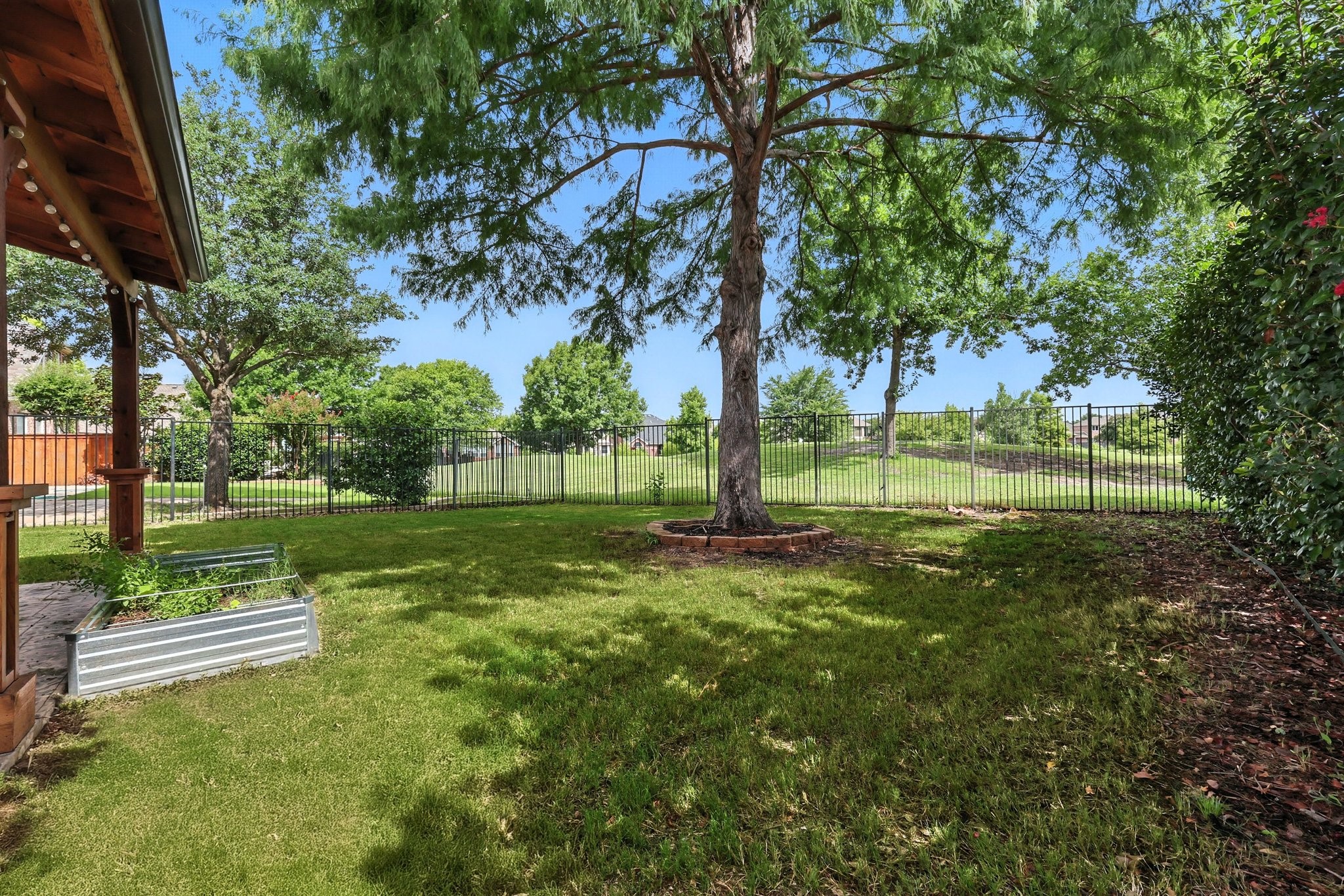 8909 Edinburgh Lane