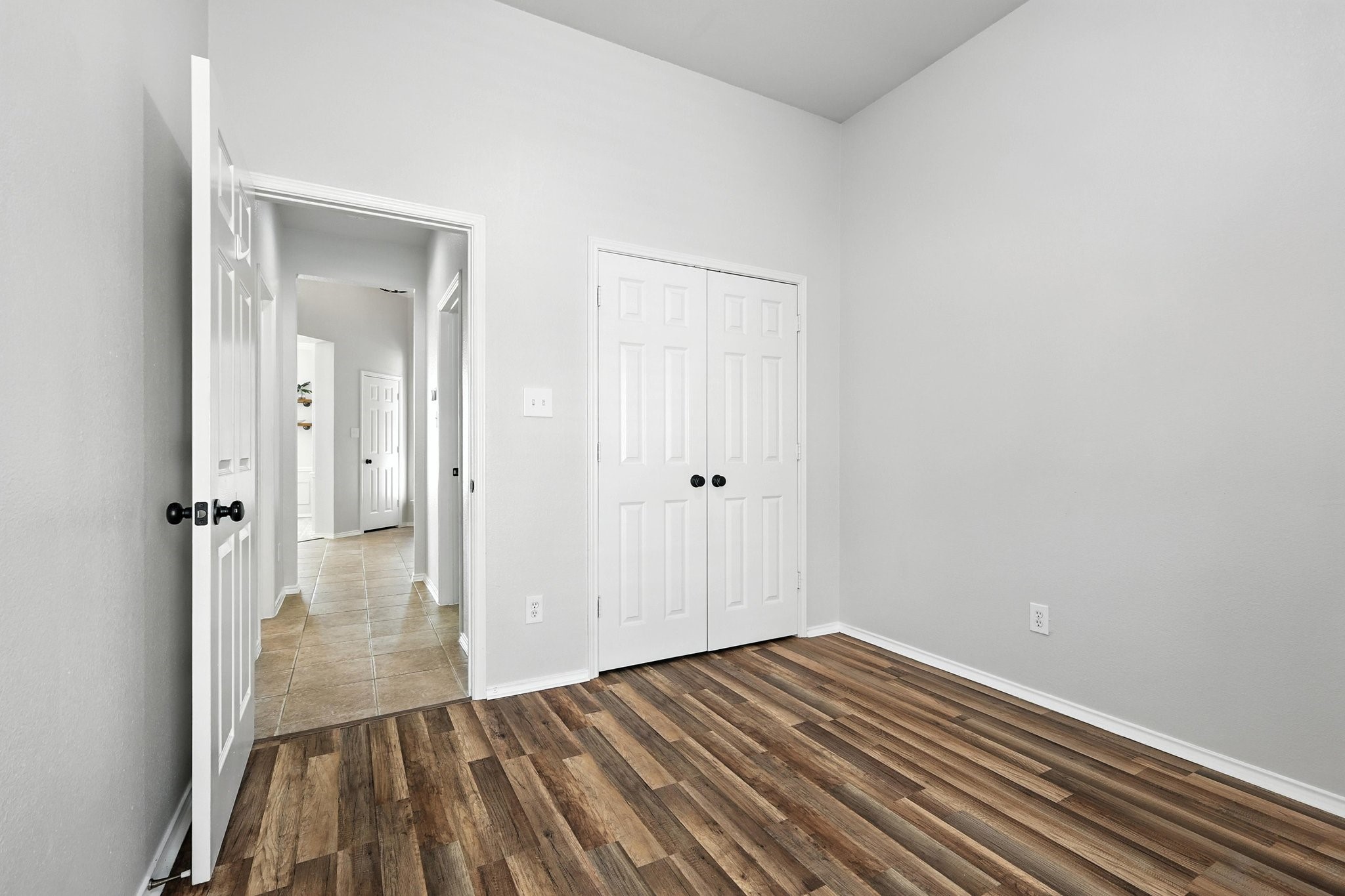 8909 Edinburgh Lane