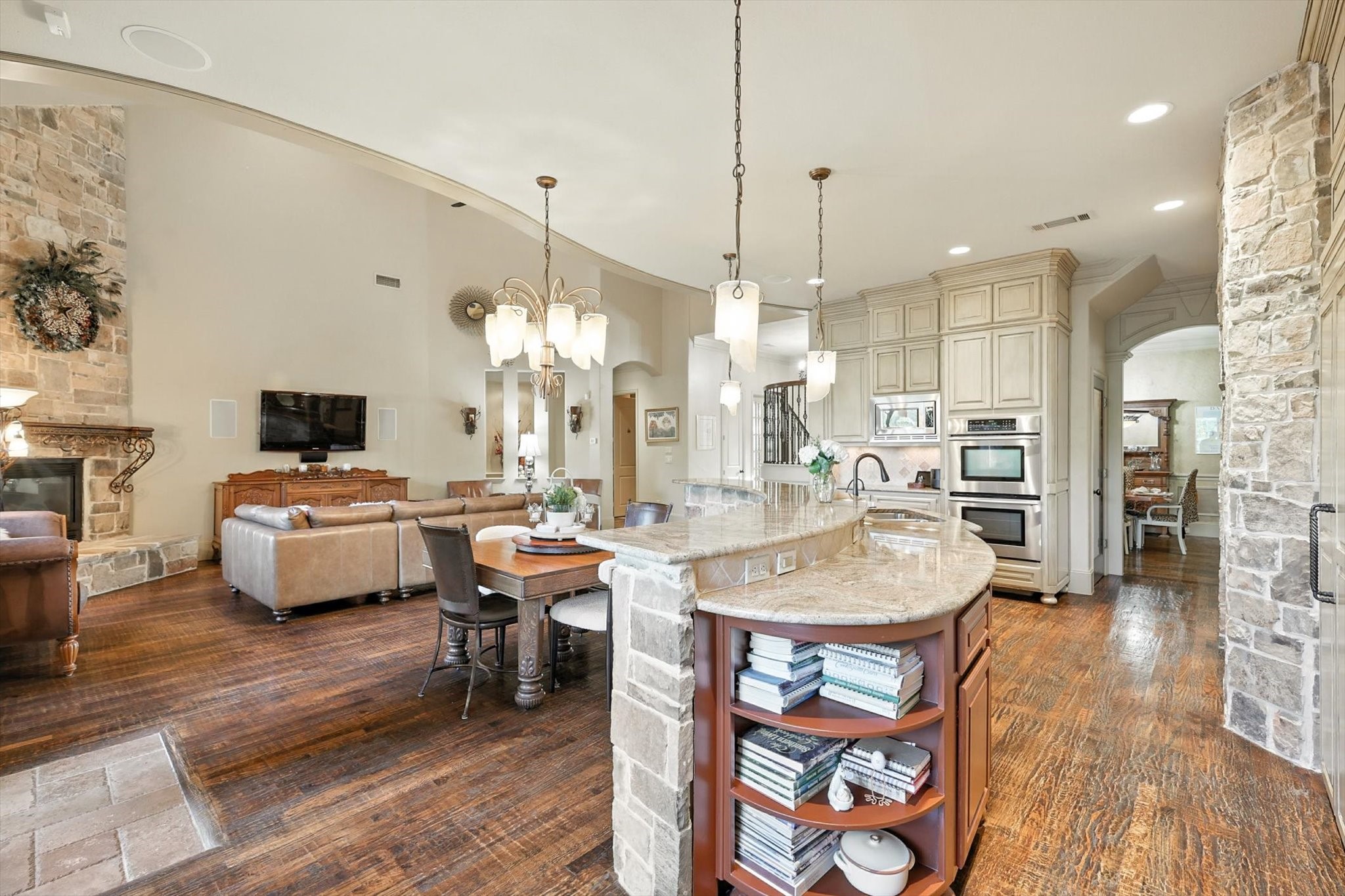 721 Cross Timbers Drive