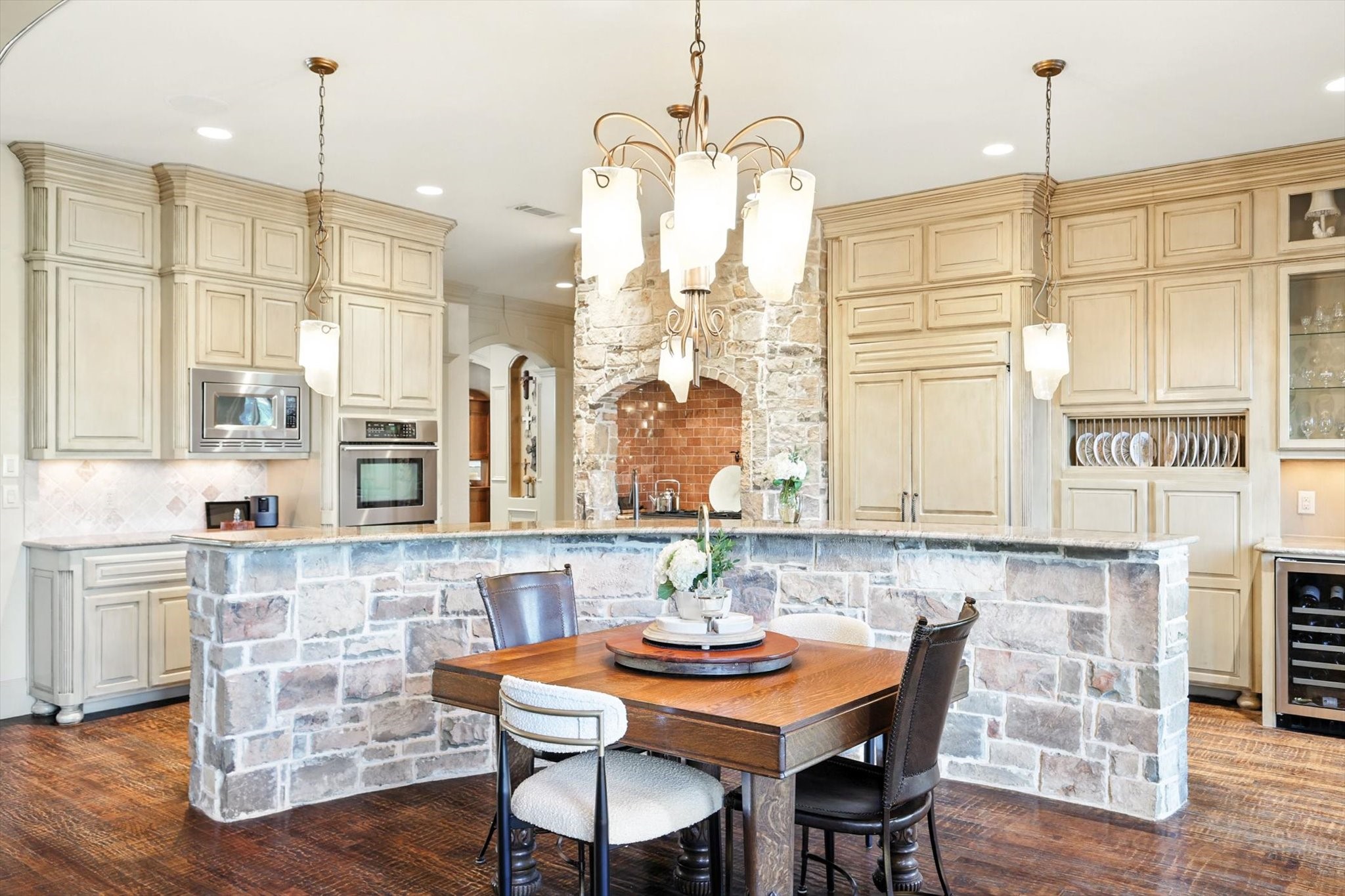 721 Cross Timbers Drive