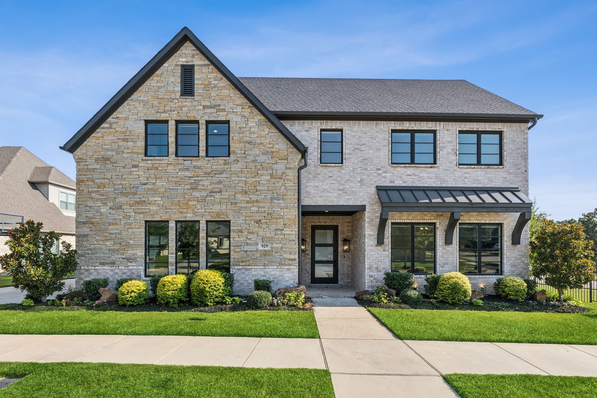 929 Winding Ridge Trail