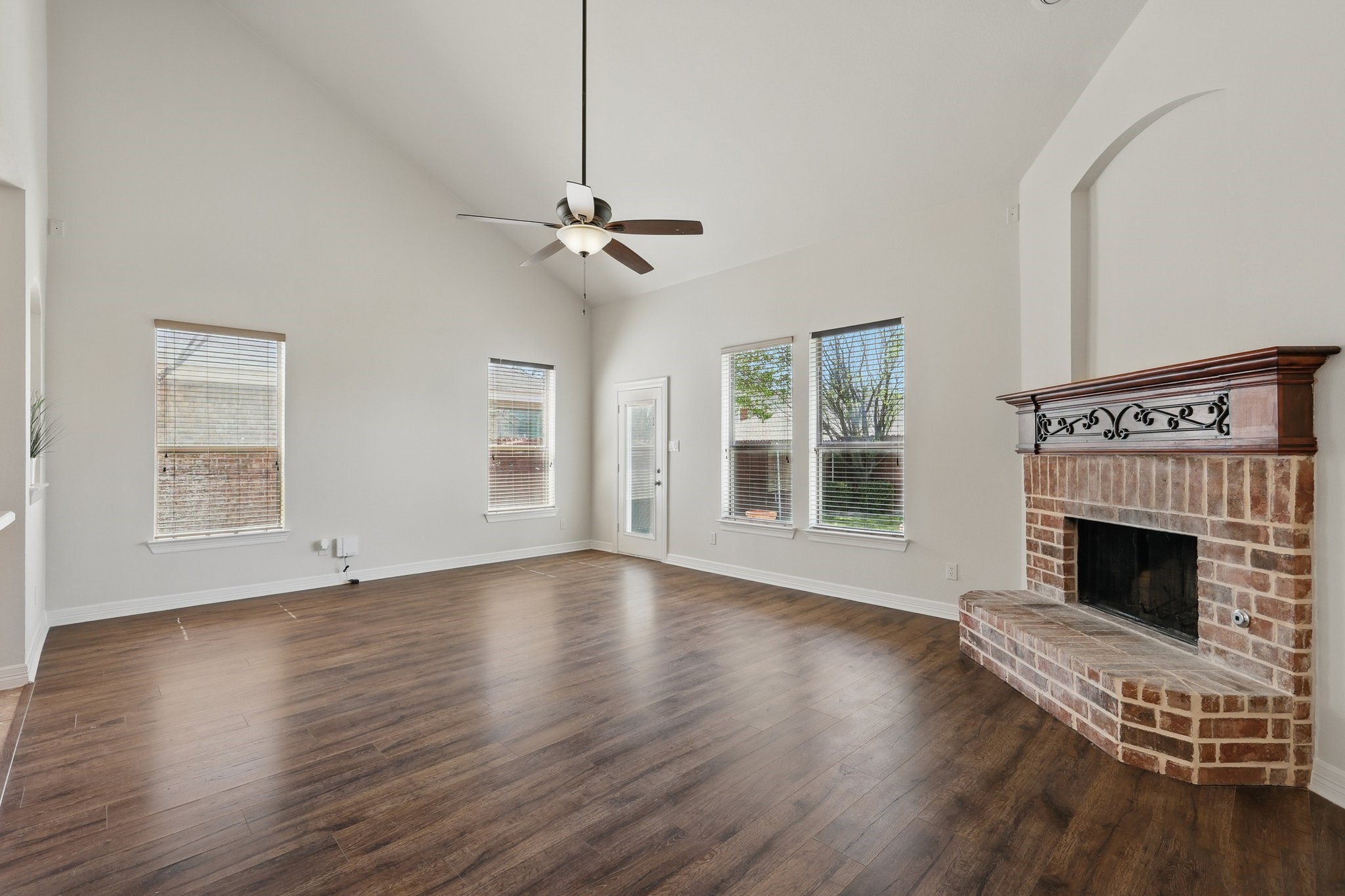 400 Crossbill Lane
