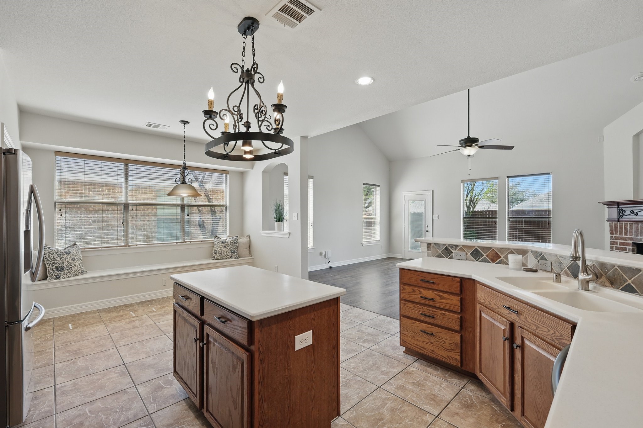 400 Crossbill Lane