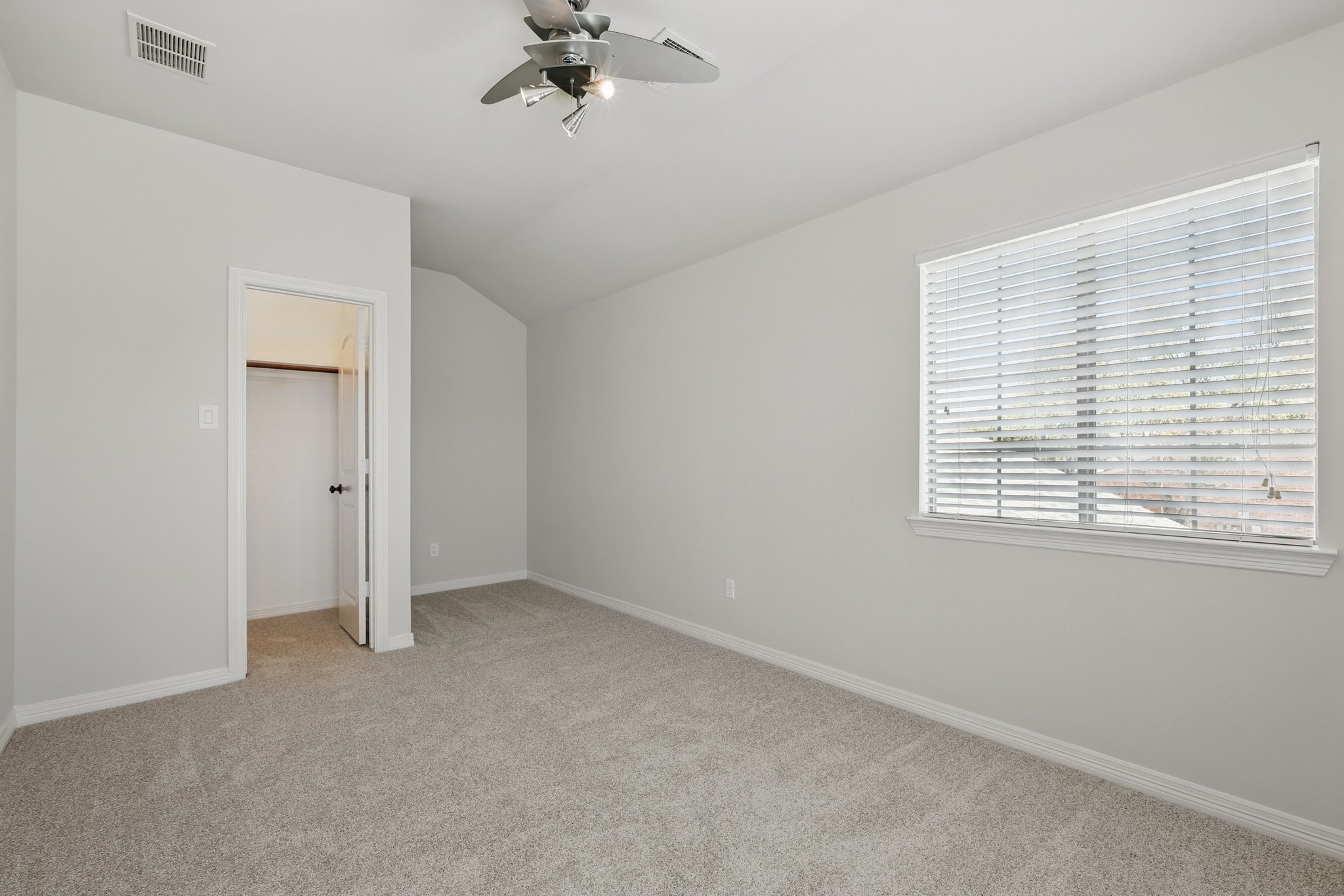 400 Crossbill Lane