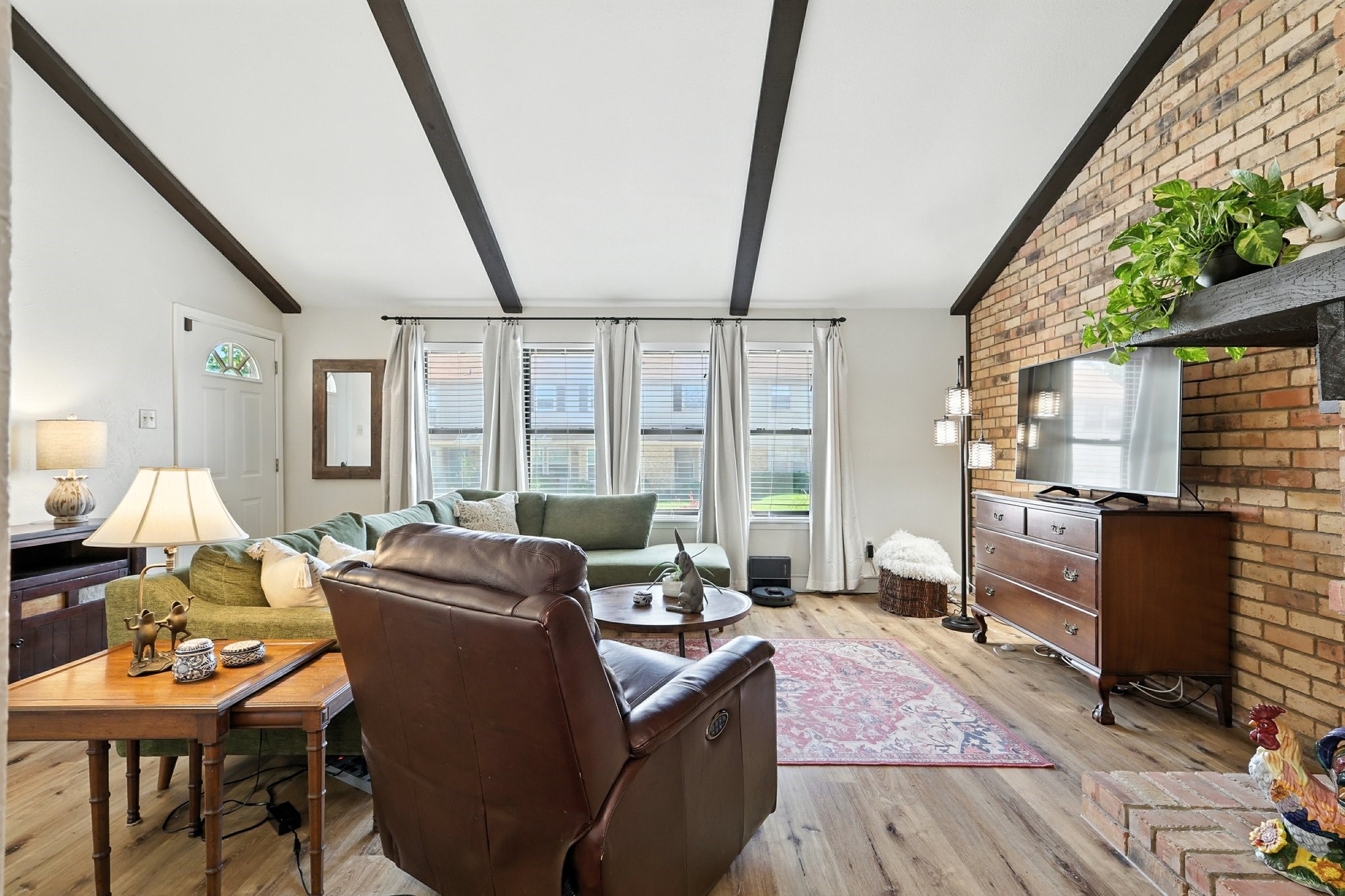 2029 Clubview Drive