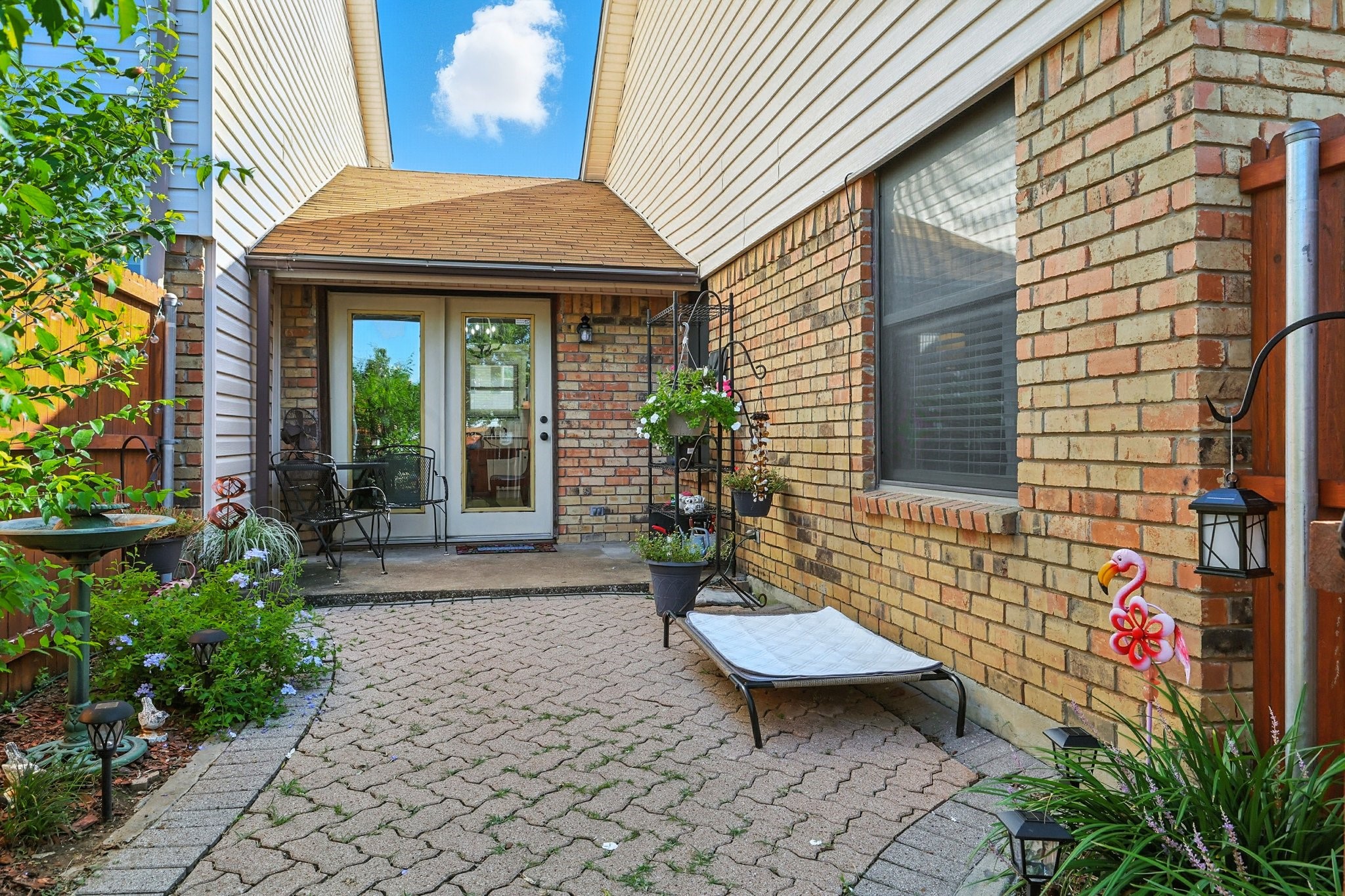 2029 Clubview Drive