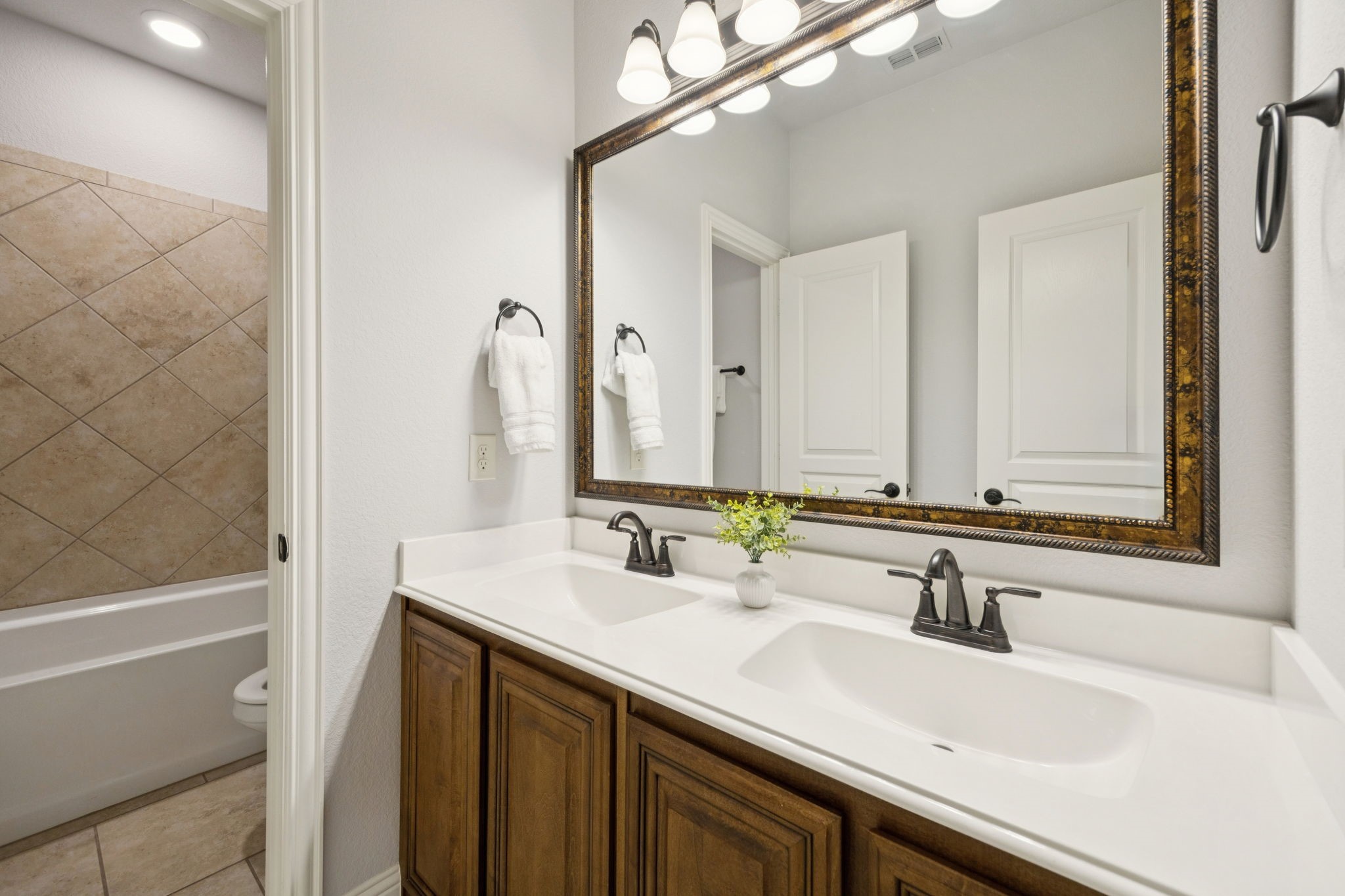 1013 Kettlewood Drive