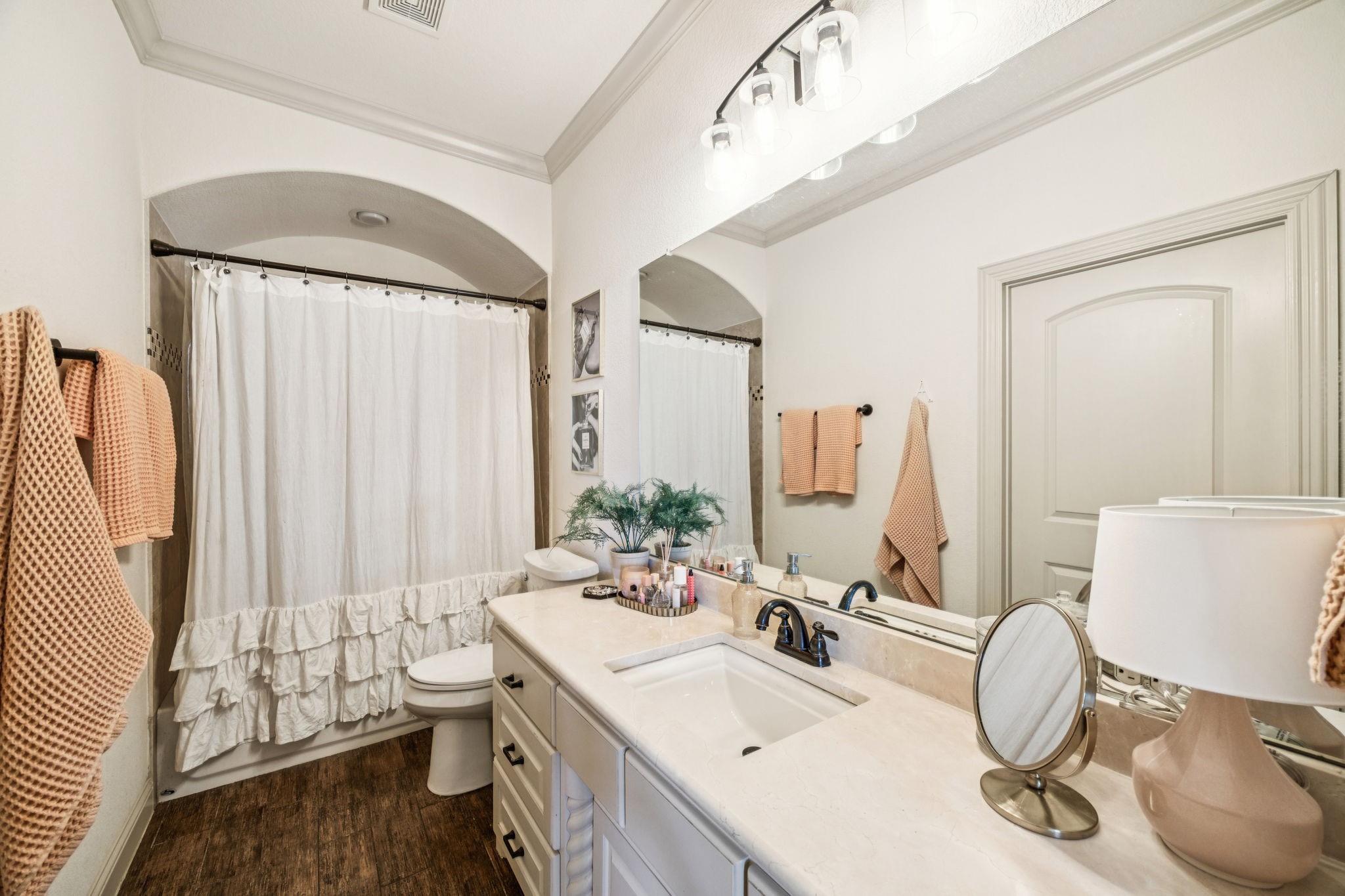 408 W Chapel Downs Drive