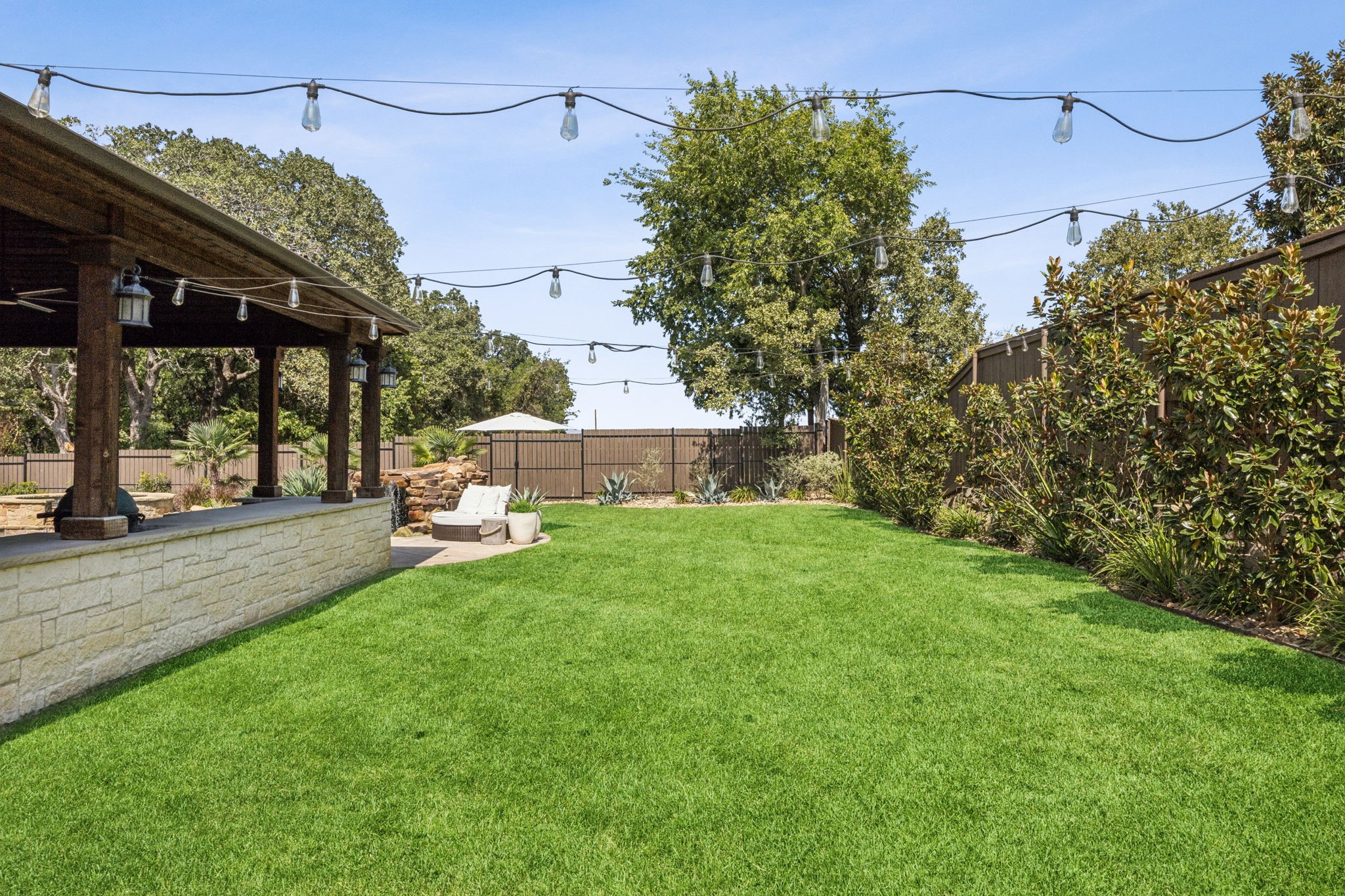 408 W Chapel Downs Drive